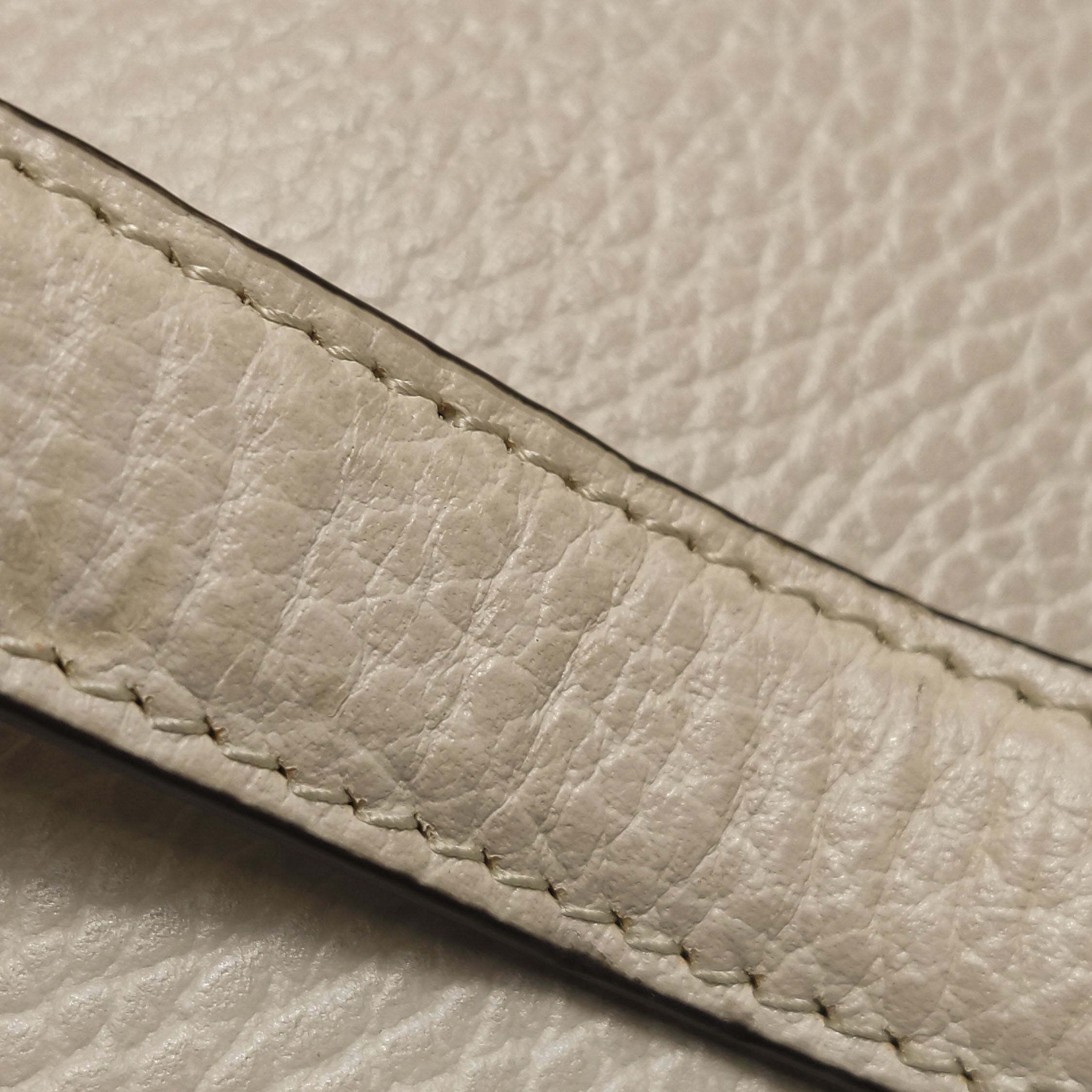 Gucci Interlocking Shoulder Bag Leather — photo 12 of 12