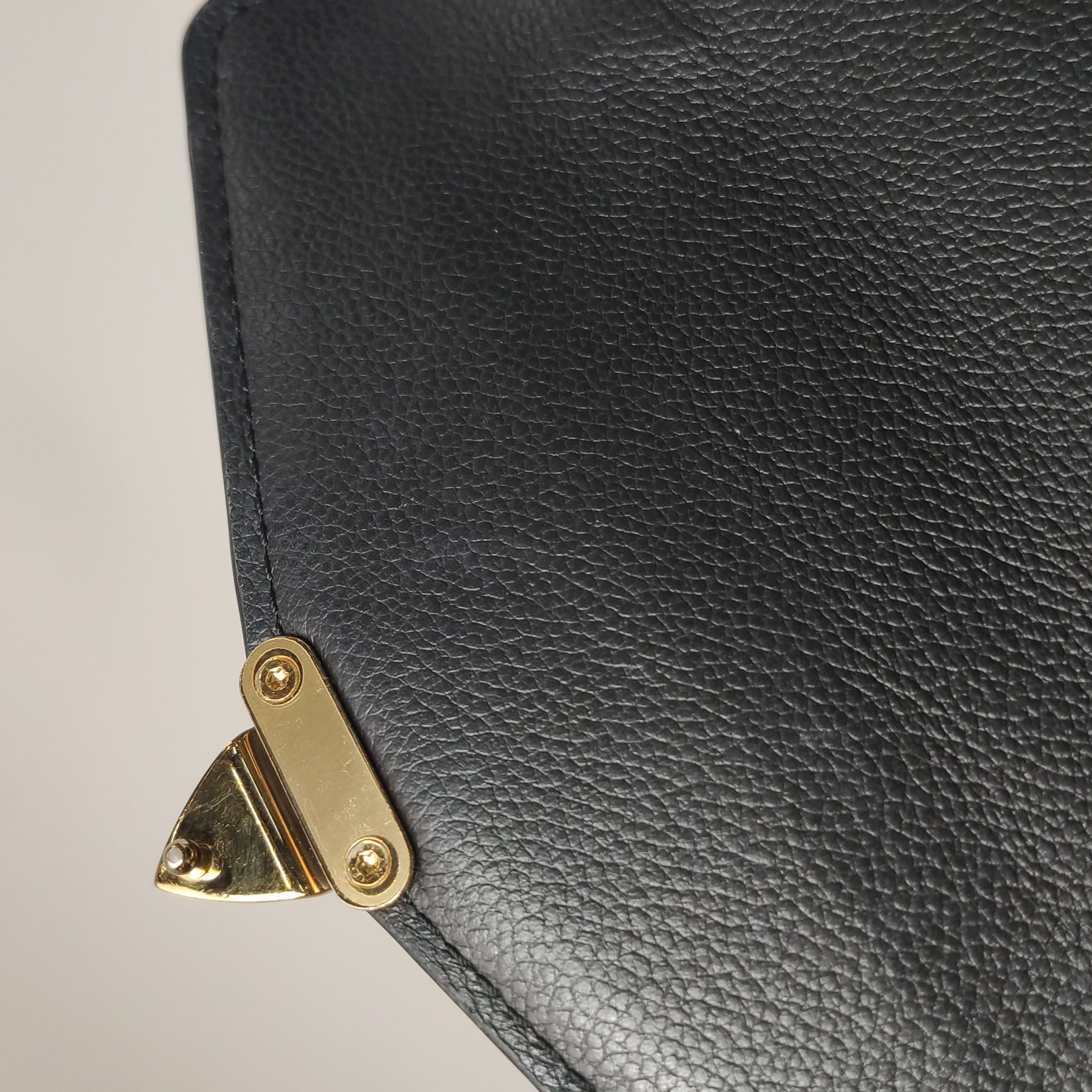 Louis Vuitton(LV) Pochette Metis East West Bag Monogram Empreinte Black — photo 12 of 14