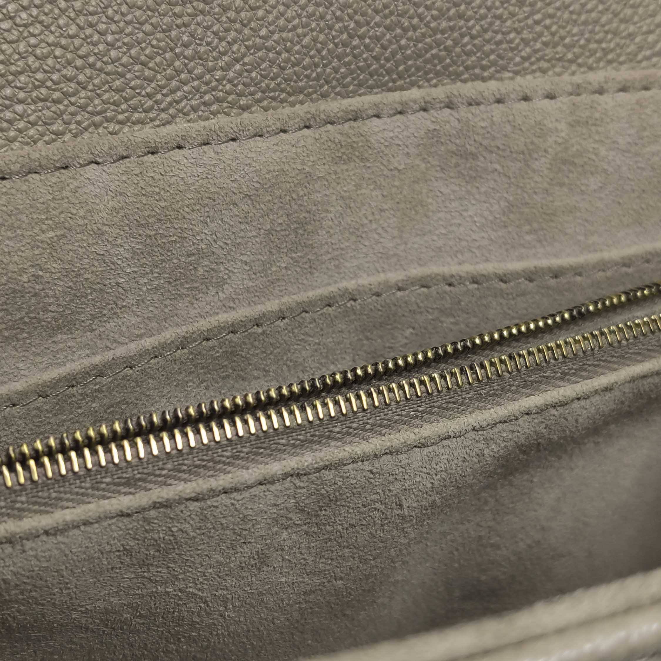 Louis Vuitton(LV) Madeleine Handbag Bicolor Monogram Empreinte Giant MM — photo 10 of 23