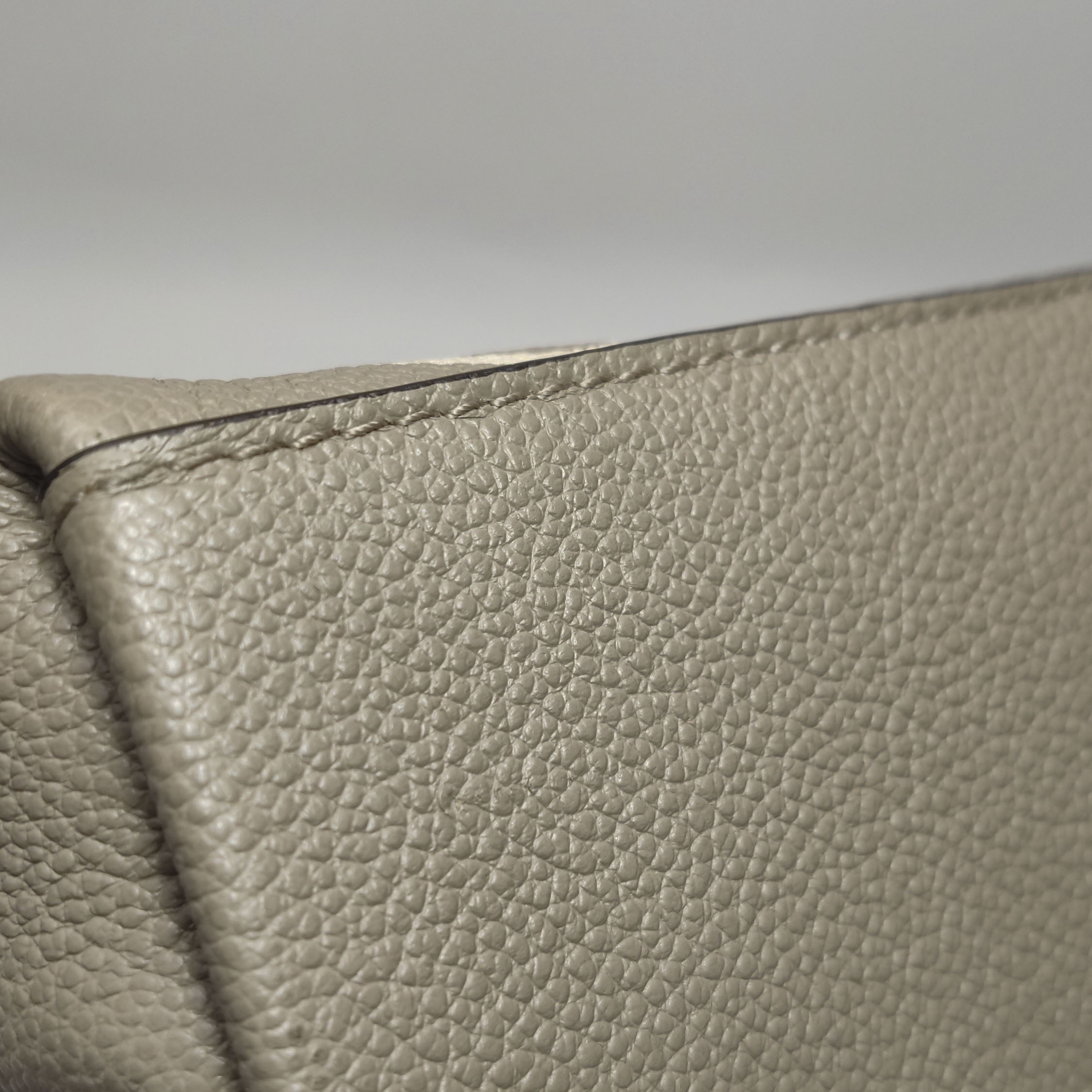 Louis Vuitton(LV) Madeleine Handbag Bicolor Monogram Empreinte Giant MM — photo 16 of 23