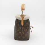 Louis Vuitton(LV) NeoNoe Handbag Monogram Canvas with Shearling BB — thumbnail 4