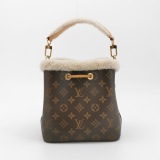 Louis Vuitton(LV) NeoNoe Handbag Monogram Canvas with Shearling BB — thumbnail 5