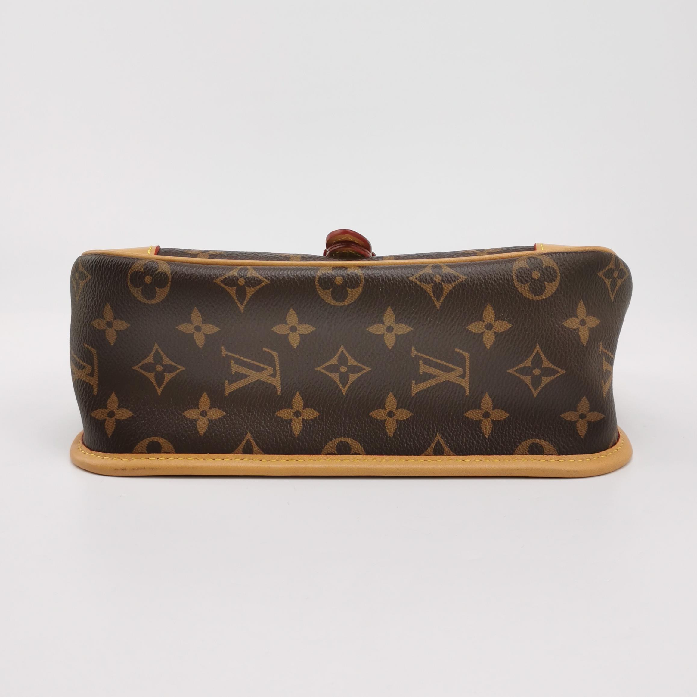 Louis Vuitton(LV) Diane NM Handbag Monogram Canvas — photo 6 of 12