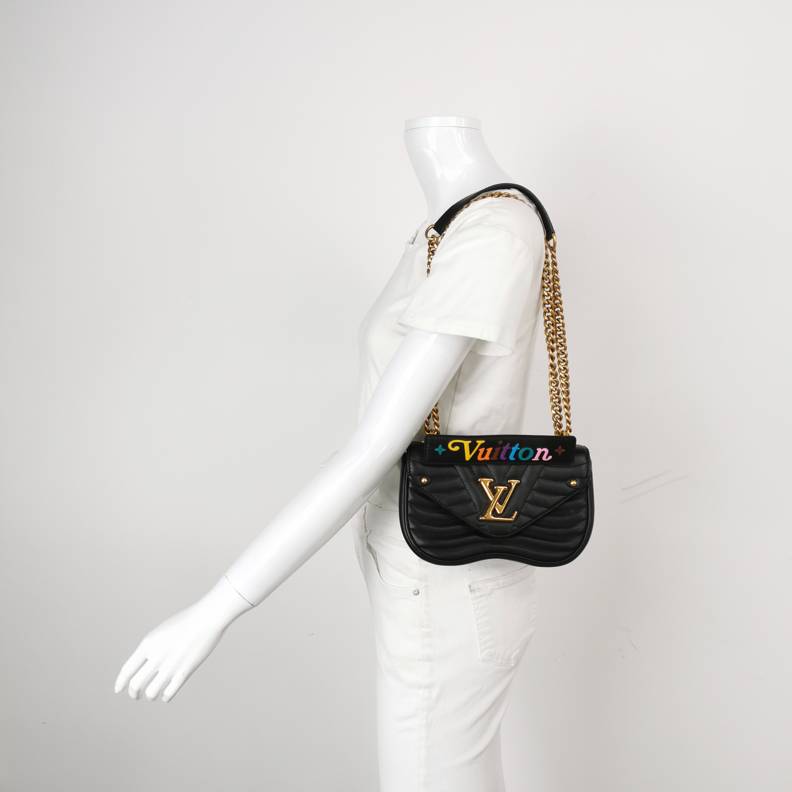 Louis Vuitton(LV) New Wave Chain Bag Quilted Leather PM — alternate view