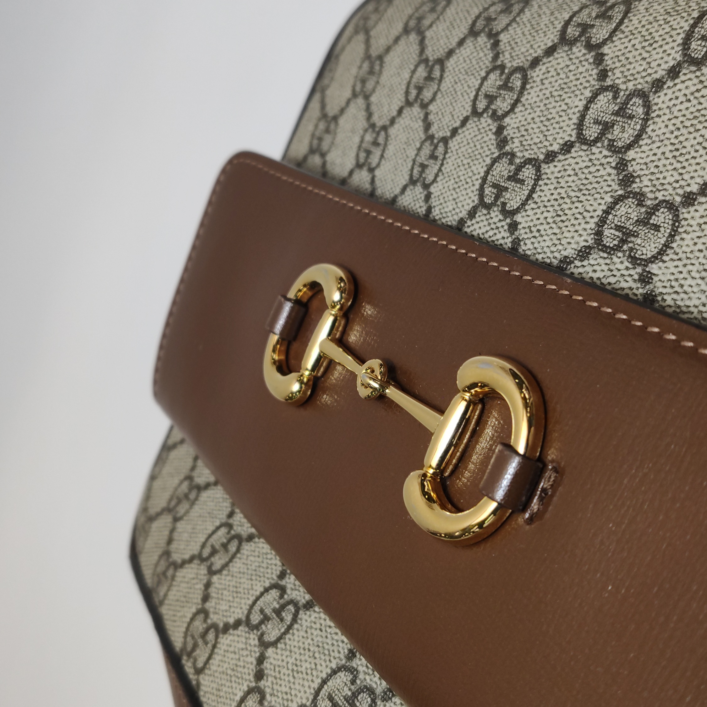 Gucci Horsebit 1955 Flap Pocket Camera Bag GG Coated Canvas and Leather Small — photo 8 of 12