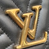 Louis Vuitton(LV) New Wave Chain Bag Quilted Leather PM — thumbnail 9