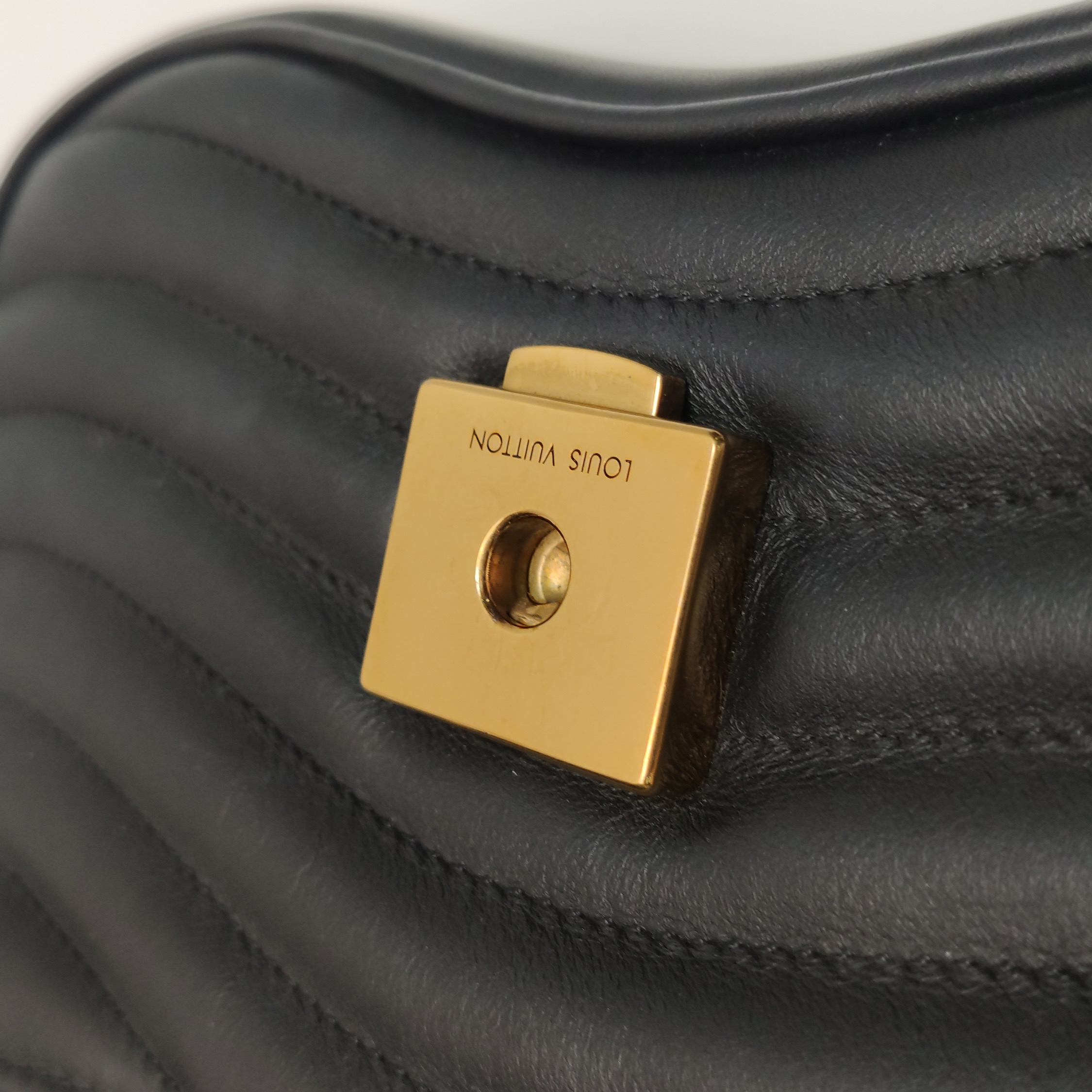 Louis Vuitton(LV) New Wave Chain Bag Quilted Leather PM — photo 9 of 15