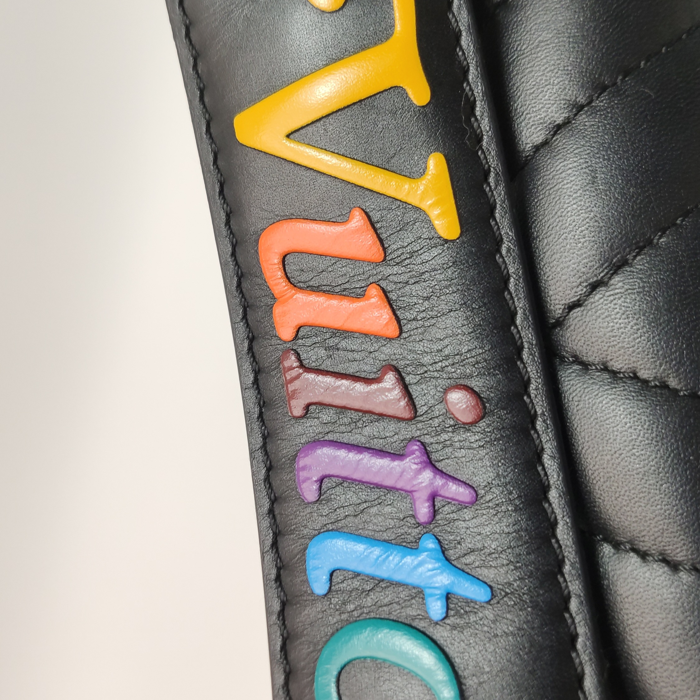 Louis Vuitton(LV) New Wave Chain Bag Quilted Leather PM — photo 15 of 15