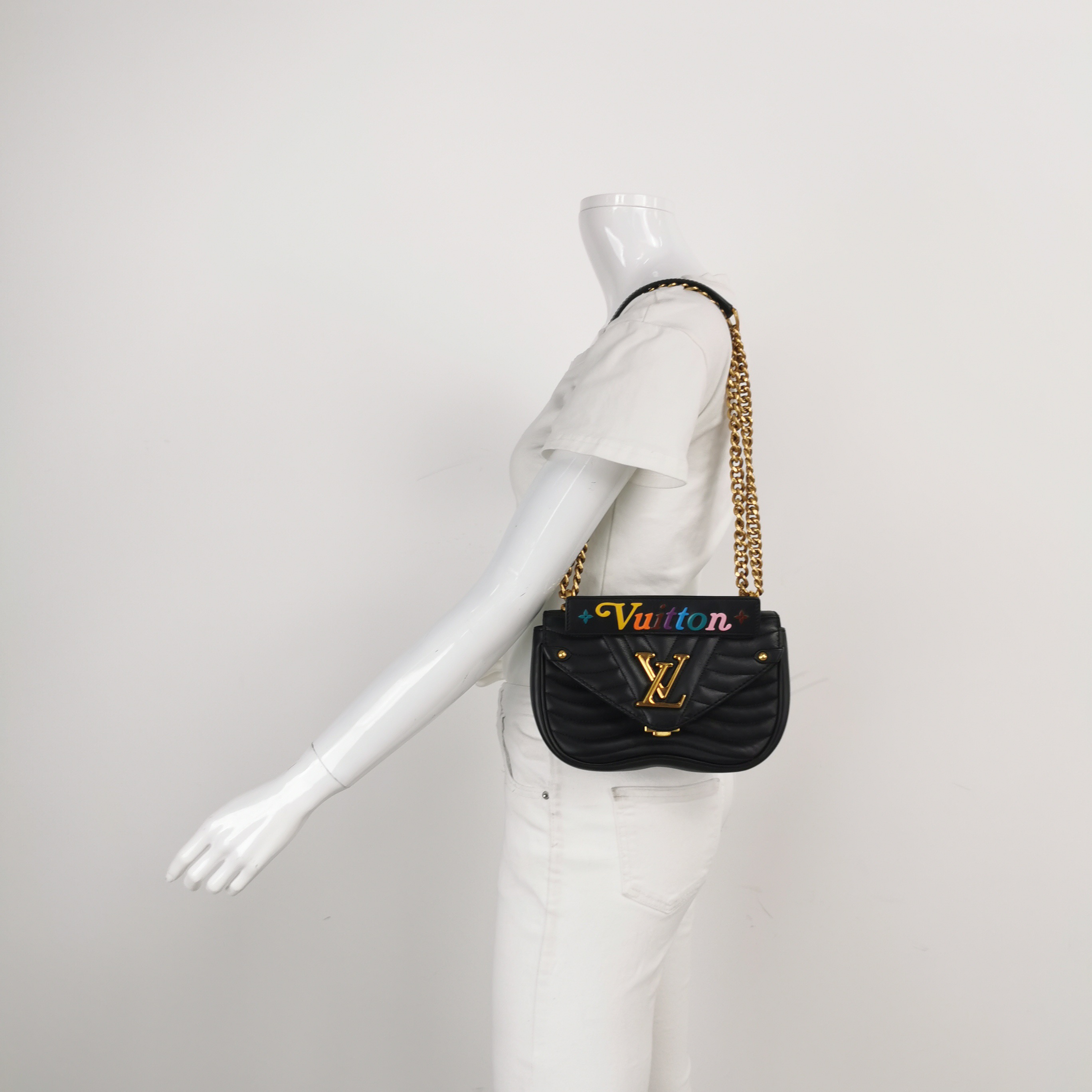 Louis Vuitton(LV) New Wave Chain Bag Quilted Leather PM — alternate view