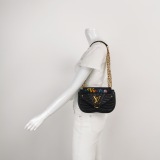 Louis Vuitton(LV) New Wave Chain Bag Quilted Leather PM — thumbnail 2