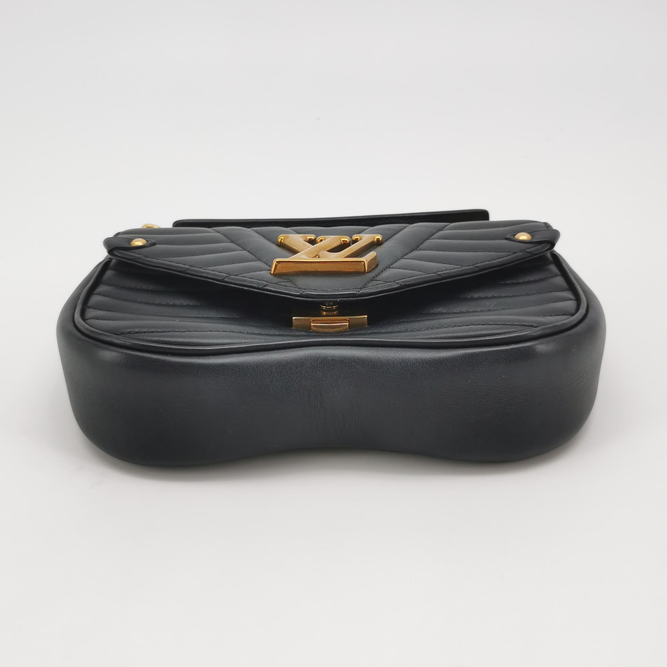 Louis Vuitton(LV) New Wave Chain Bag Quilted Leather PM — photo 6 of 16