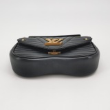 Louis Vuitton(LV) New Wave Chain Bag Quilted Leather PM — thumbnail 6