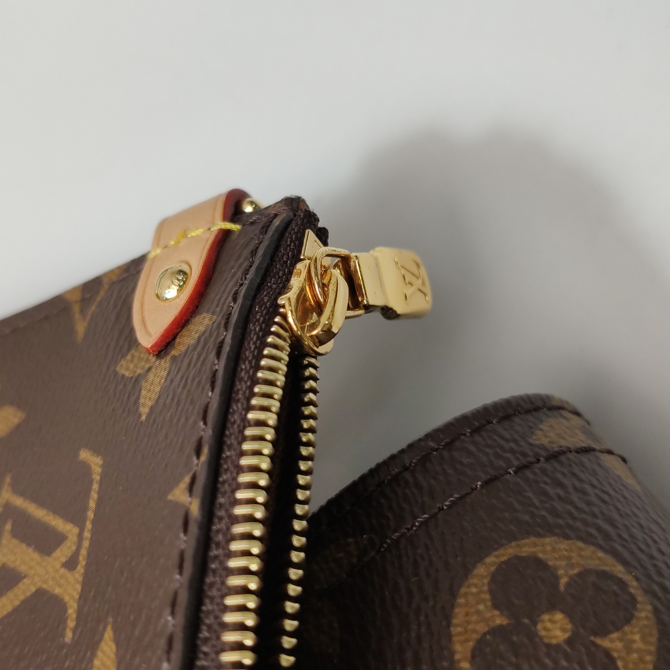Louis Vuitton(LV) Atlantis Handbag Monogram Canvas GM — photo 10 of 14