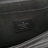 Louis Vuitton(LV) New Wave Chain Bag Quilted Leather PM — thumbnail 8