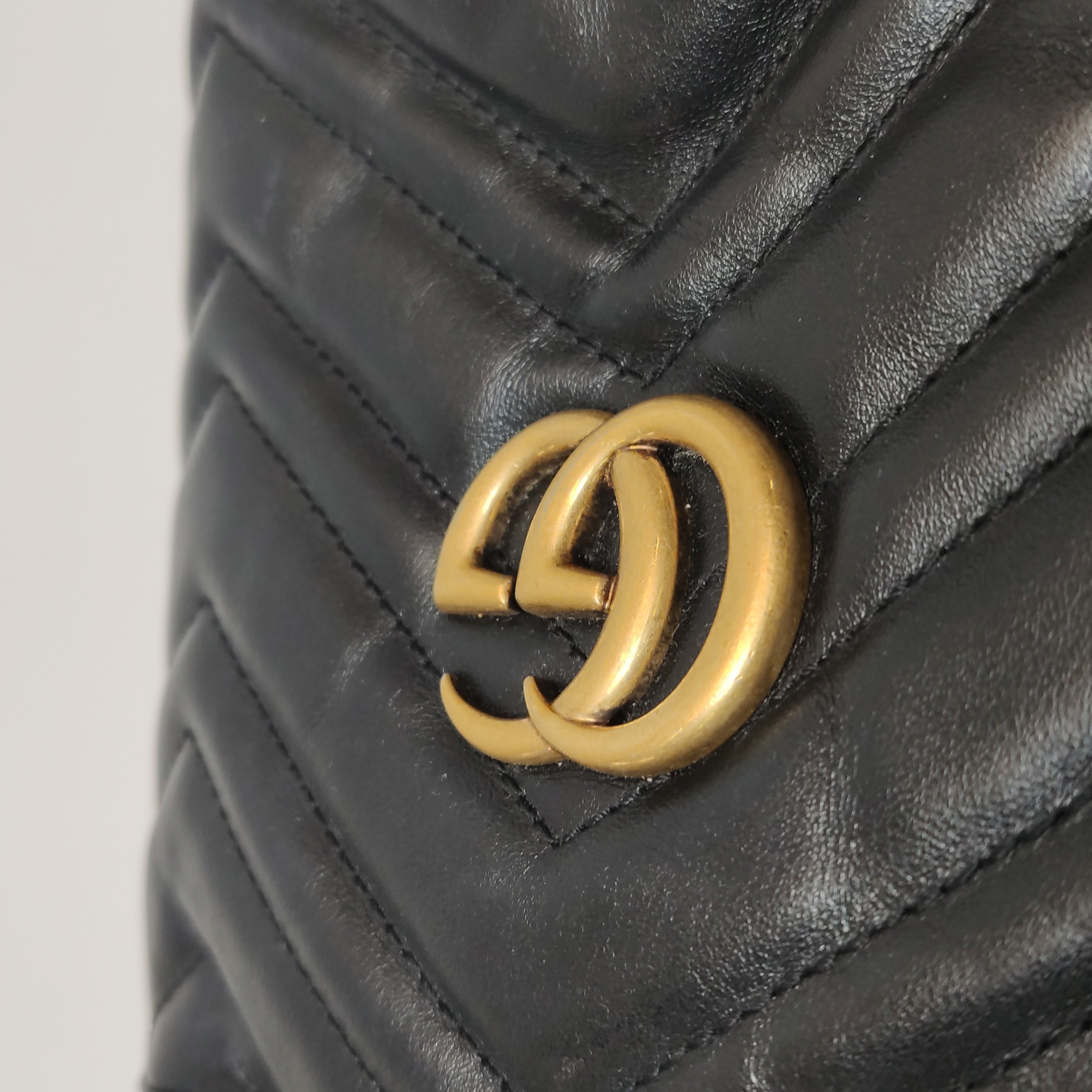 Gucci GG Marmont Bucket Bag Matelasse Leather Mini — photo 15 of 15
