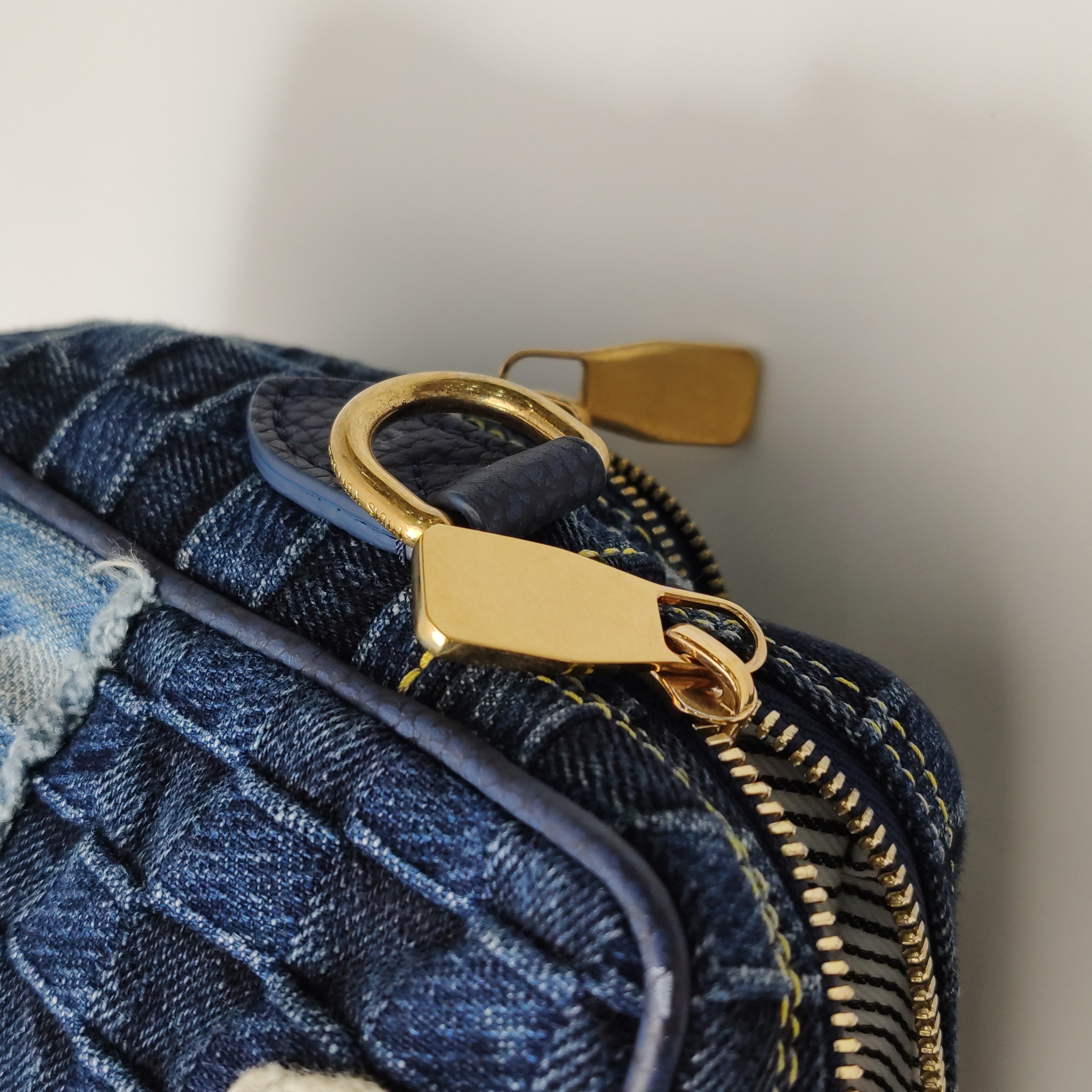 Louis Vuitton(LV) Nil Camer Bag  Denim — photo 8 of 13