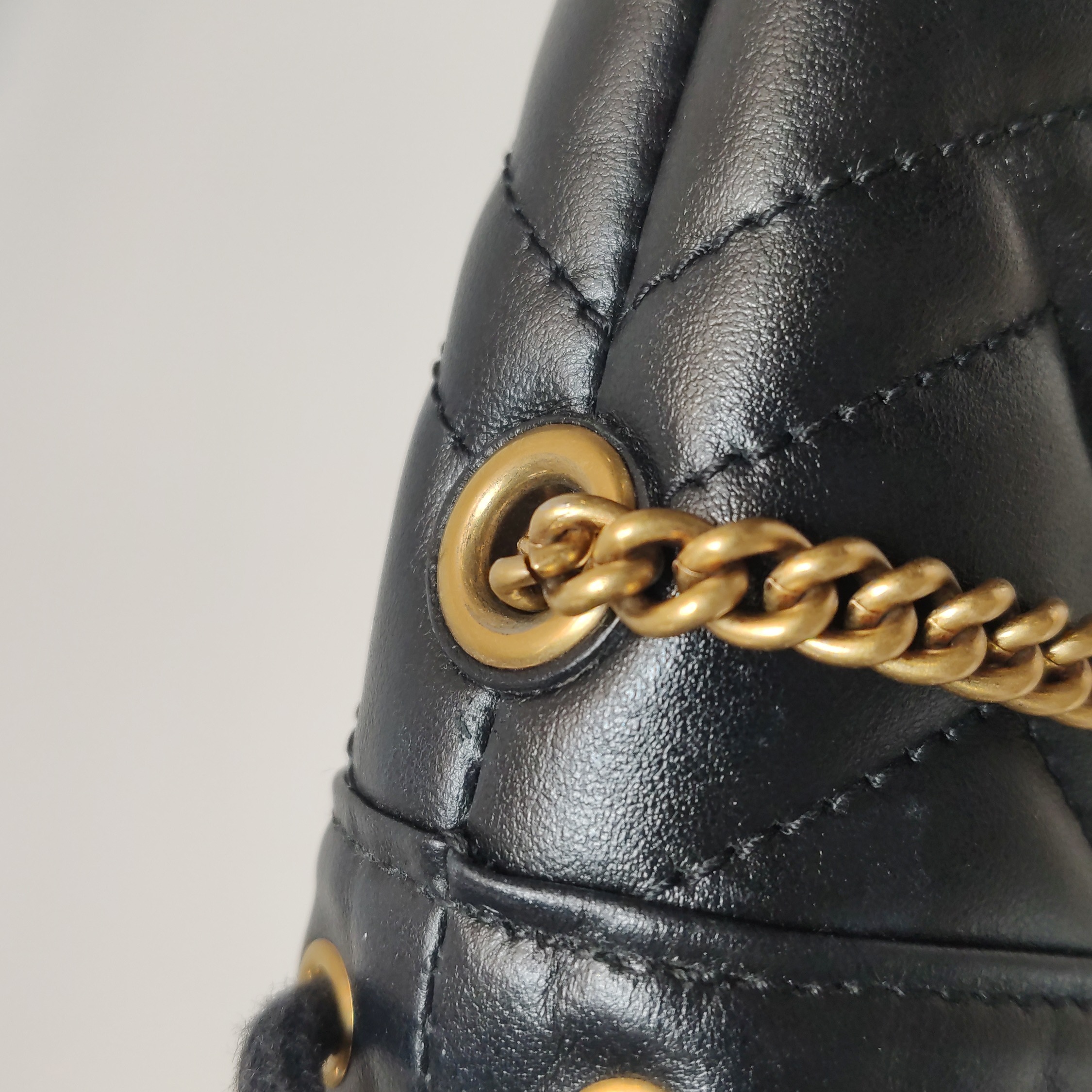 Gucci GG Marmont Bucket Bag Matelasse Leather Mini — photo 14 of 15