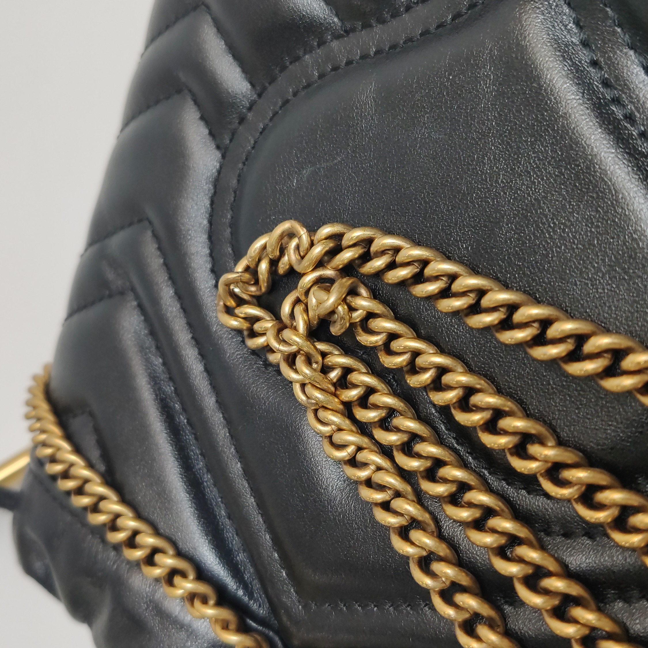 Gucci GG Marmont Bucket Bag Matelasse Leather Mini — photo 13 of 15