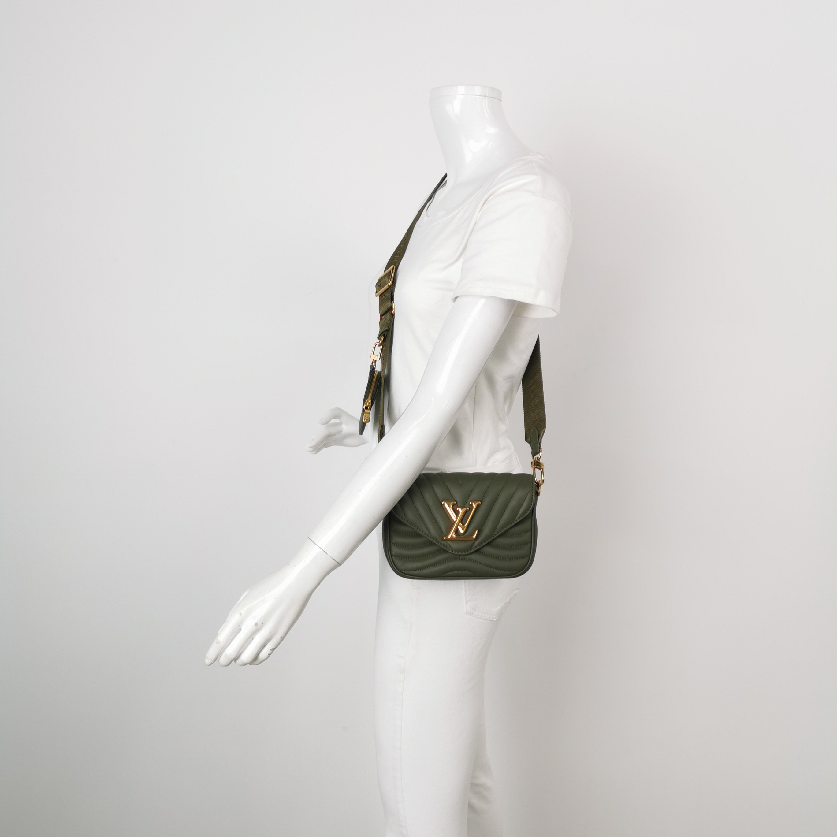 Louis Vuitton(LV) New Wave Multi Pochette Quilted Leather — alternate view
