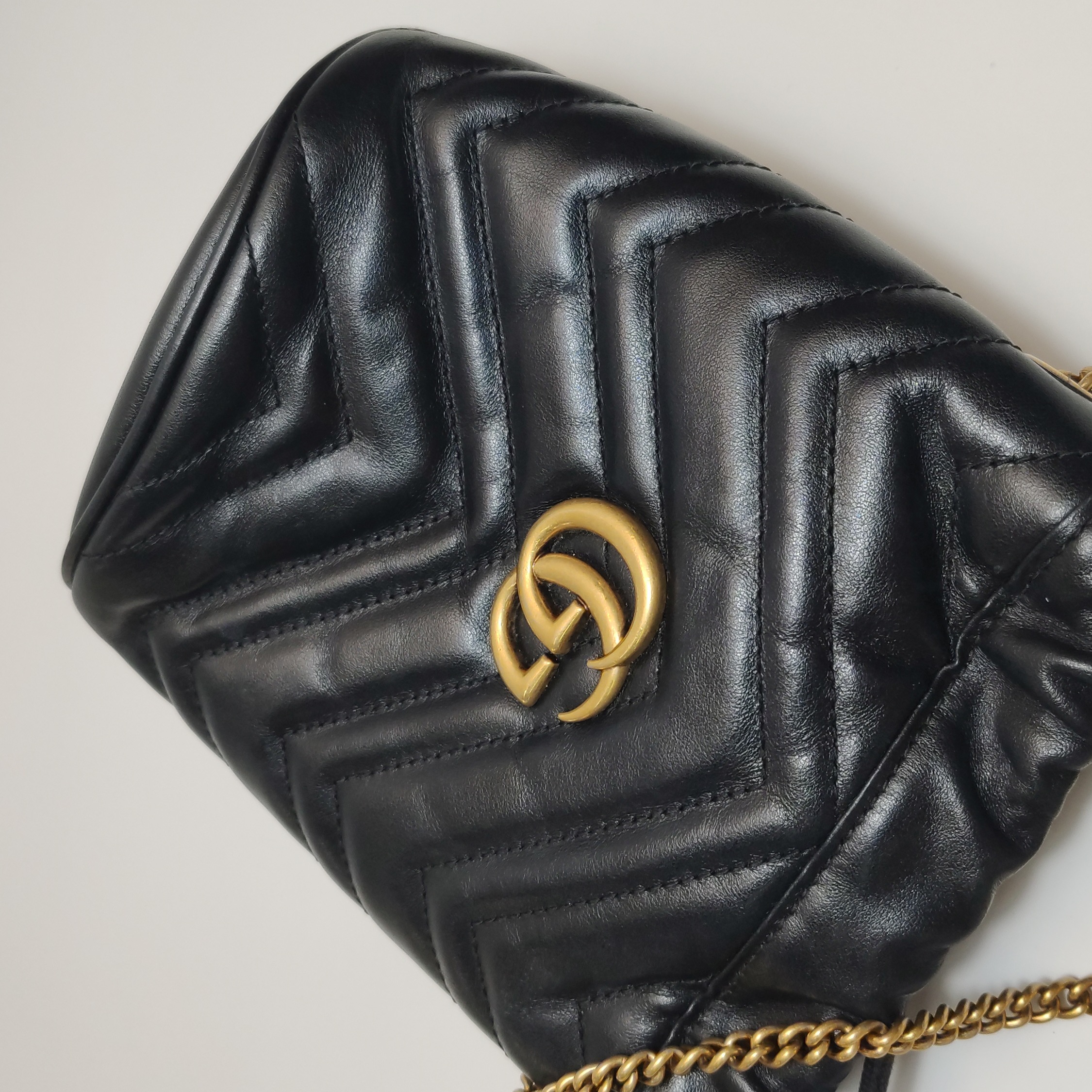 Gucci GG Marmont Bucket Bag Matelasse Leather Mini — photo 7 of 15