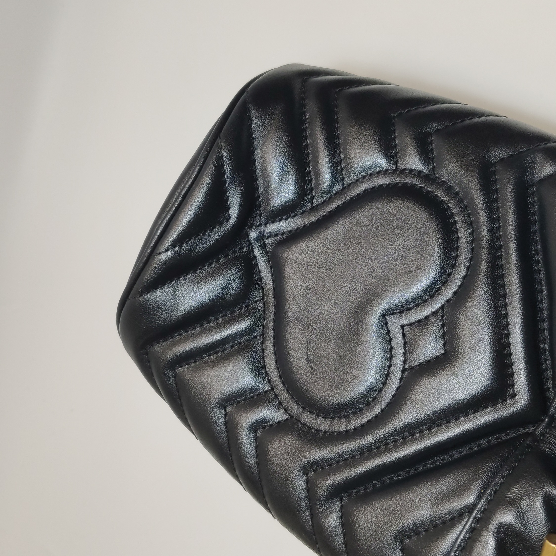 Gucci GG Marmont Bucket Bag Matelasse Leather Mini — photo 8 of 15