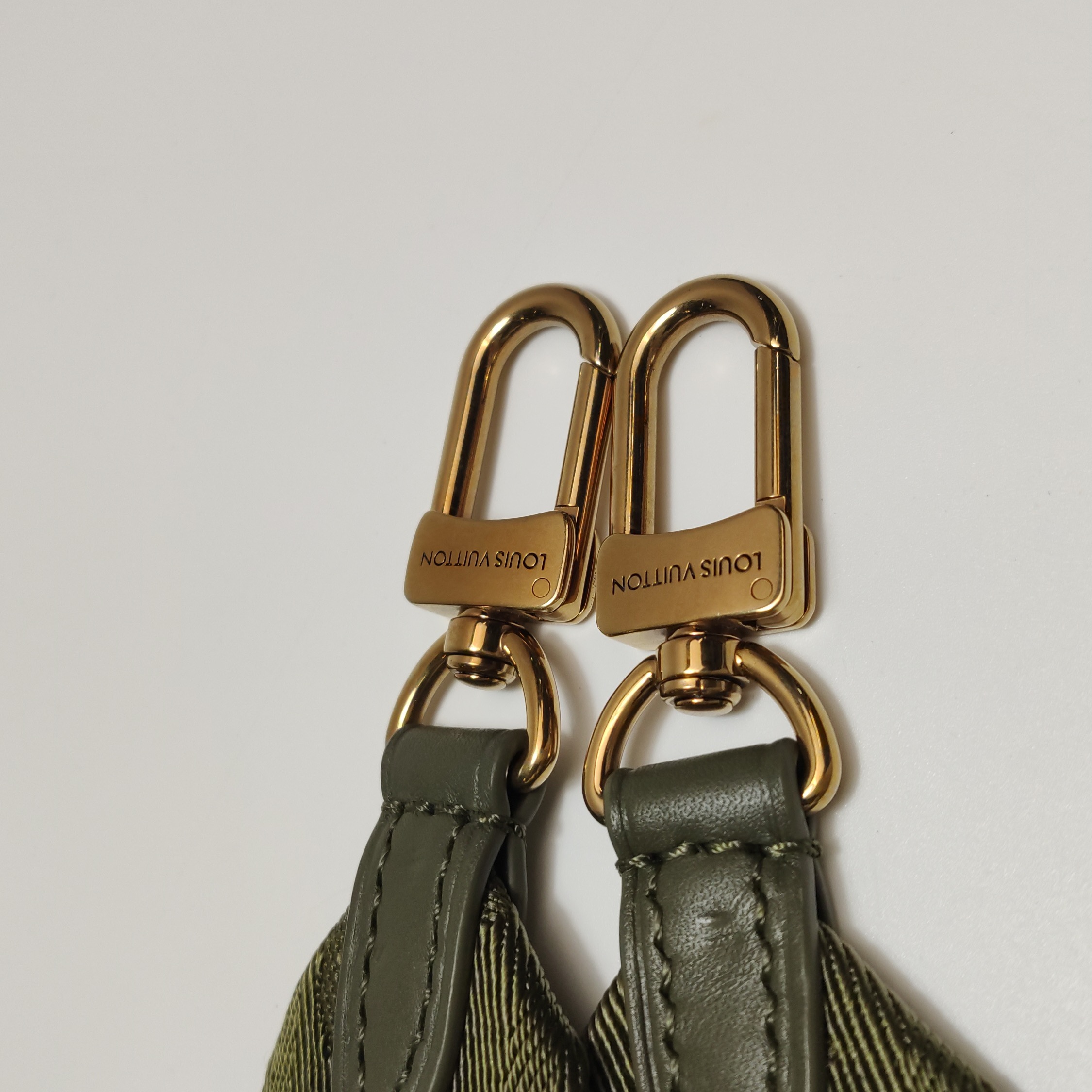 Louis Vuitton(LV) New Wave Multi Pochette Quilted Leather — photo 14 of 17