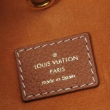 Louis Vuitton(LV) Low Key Hobo Calfskin PM — thumbnail 9