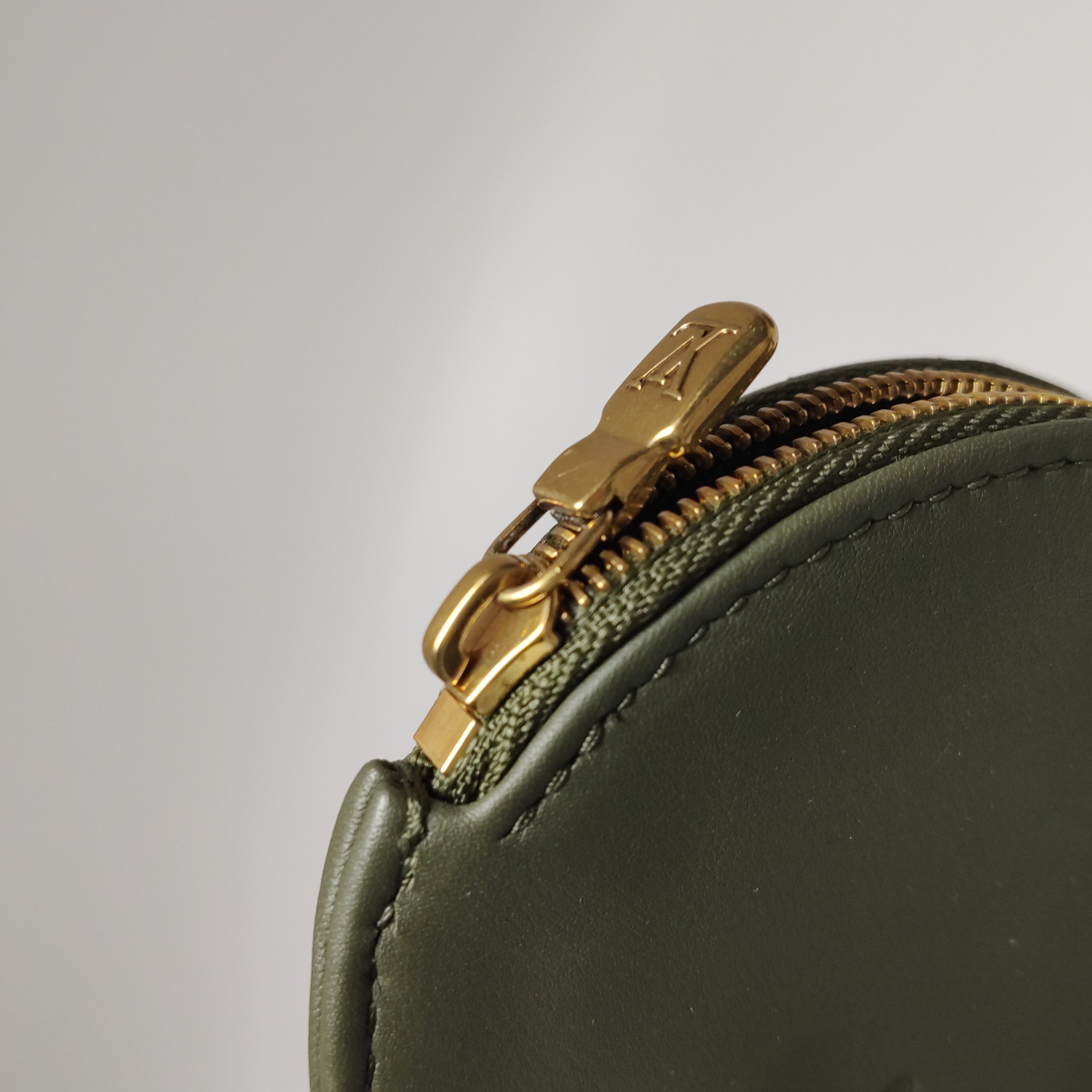 Louis Vuitton(LV) New Wave Multi Pochette Quilted Leather — photo 15 of 17