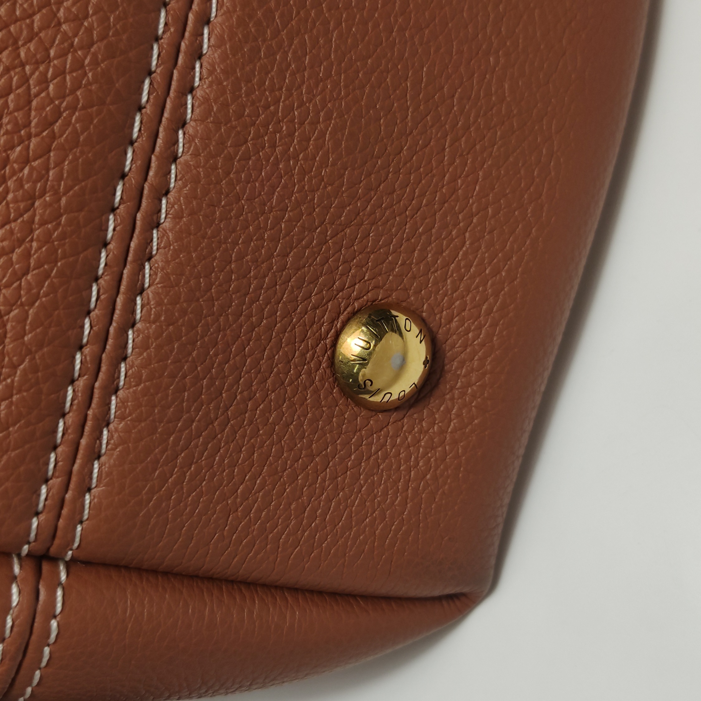Louis Vuitton(LV) Low Key Hobo Calfskin PM — photo 16 of 25
