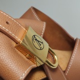 Louis Vuitton(LV) Low Key Hobo Calfskin PM — thumbnail 13