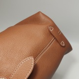 Louis Vuitton(LV) Low Key Hobo Calfskin PM — thumbnail 18