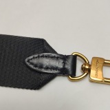 Louis Vuitton(LV) New Wave Multi Pochette Quilted Leather — thumbnail 12