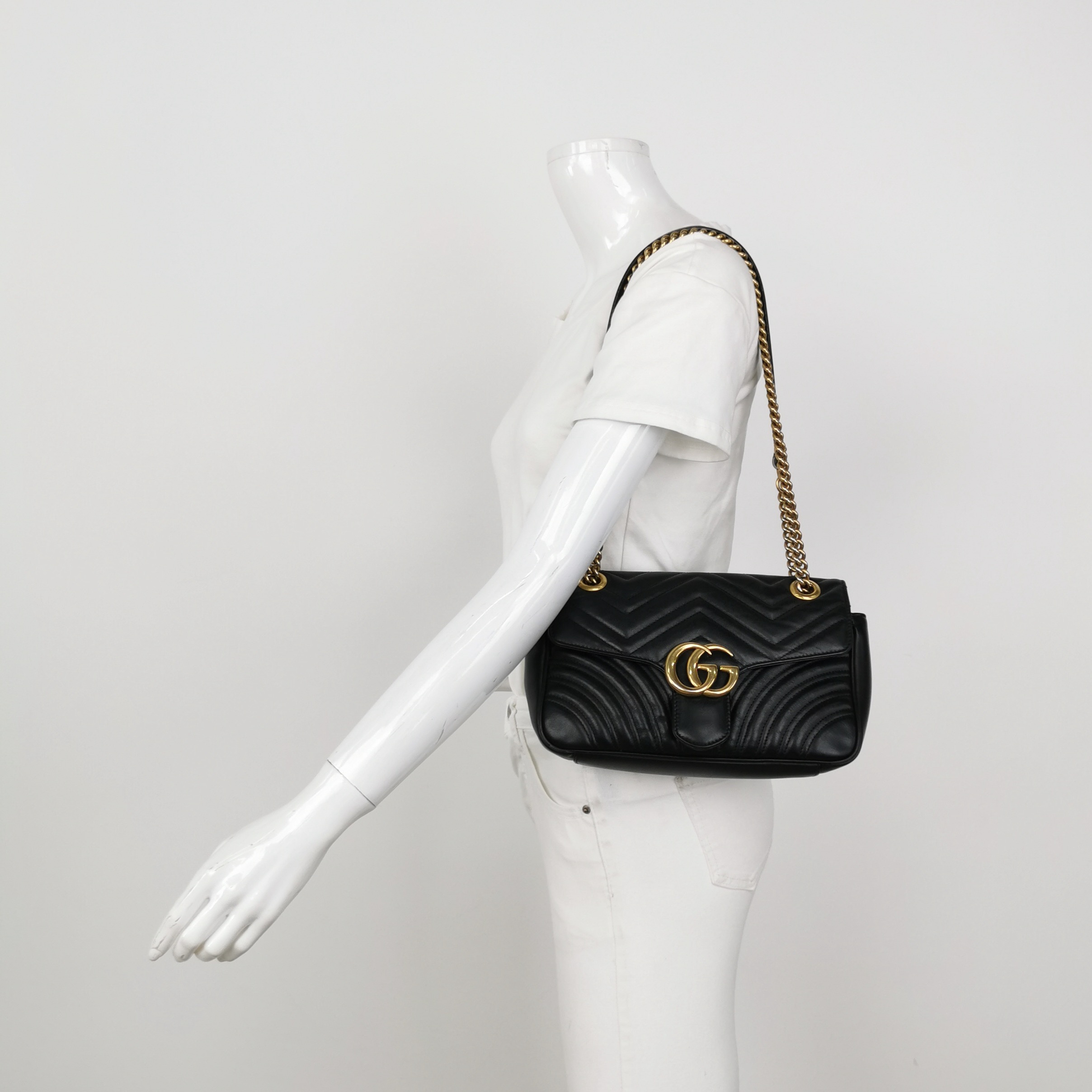Gucci GG Marmont Flap Bag Matelasse Leather Medium — alternate view