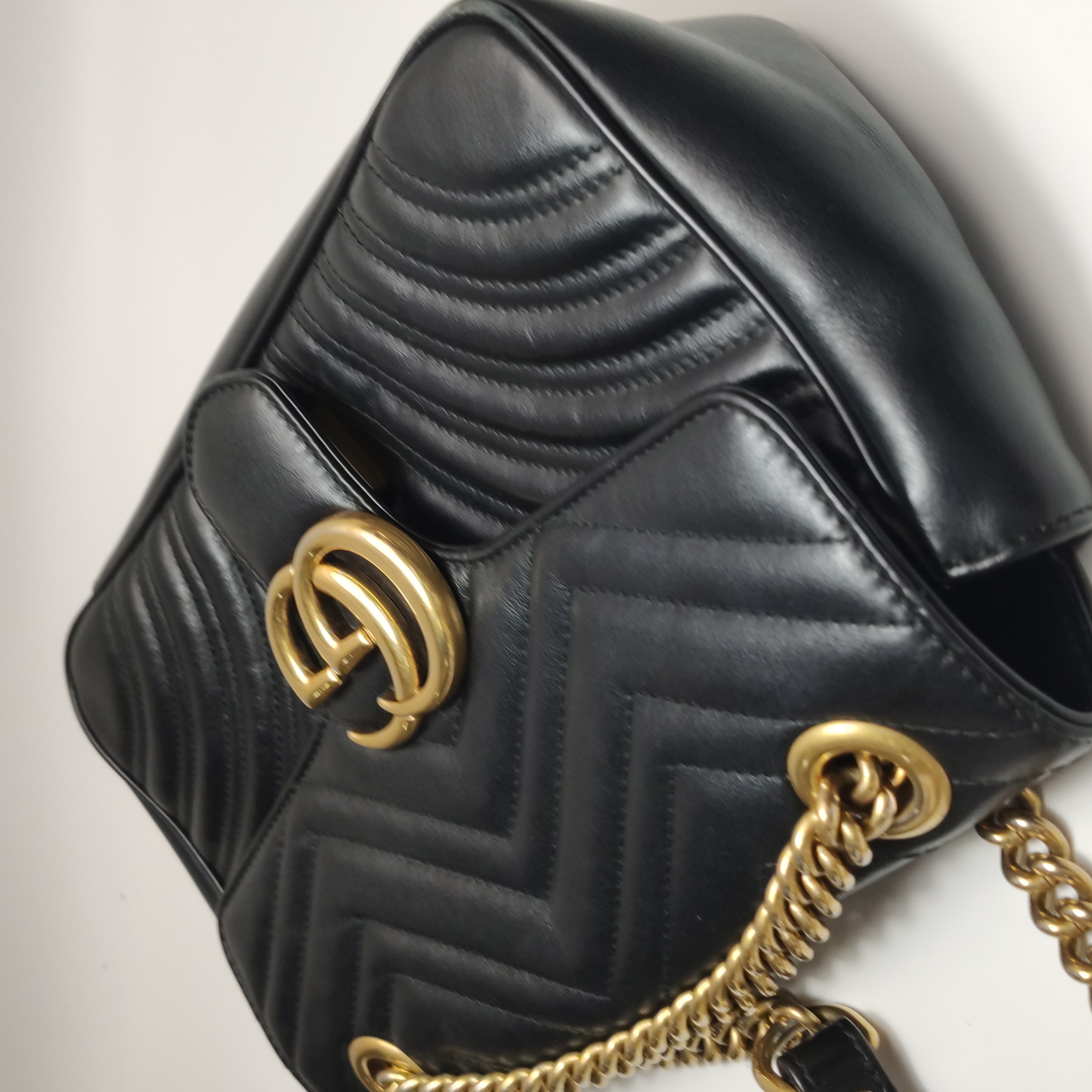 Gucci GG Marmont Flap Bag Matelasse Leather Medium — photo 15 of 15