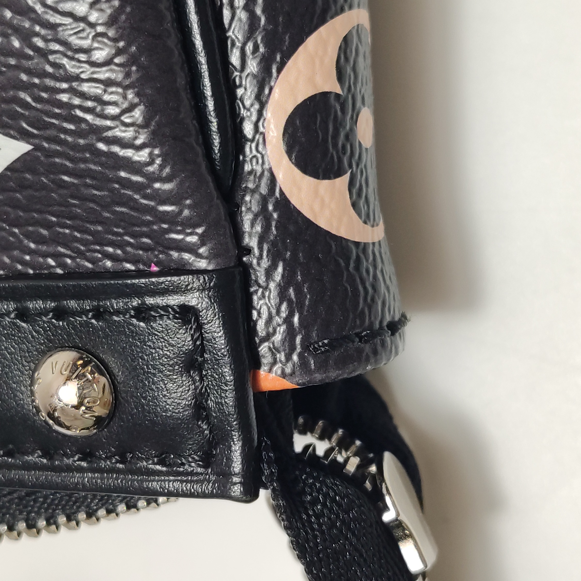 Louis Vuitton(LV) x Takashi Murakami Chain Pochette Accessoires NM Monogram Multicolor — photo 9 of 14