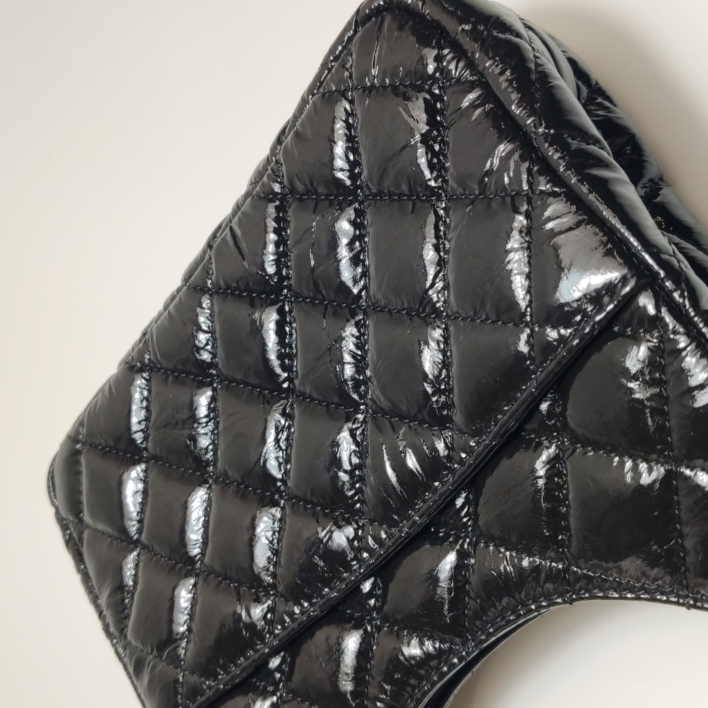 Chanel Gabrielle Matelassé Small Hobo Bag Shiny Black Shoulder Bag — photo 18 of 20