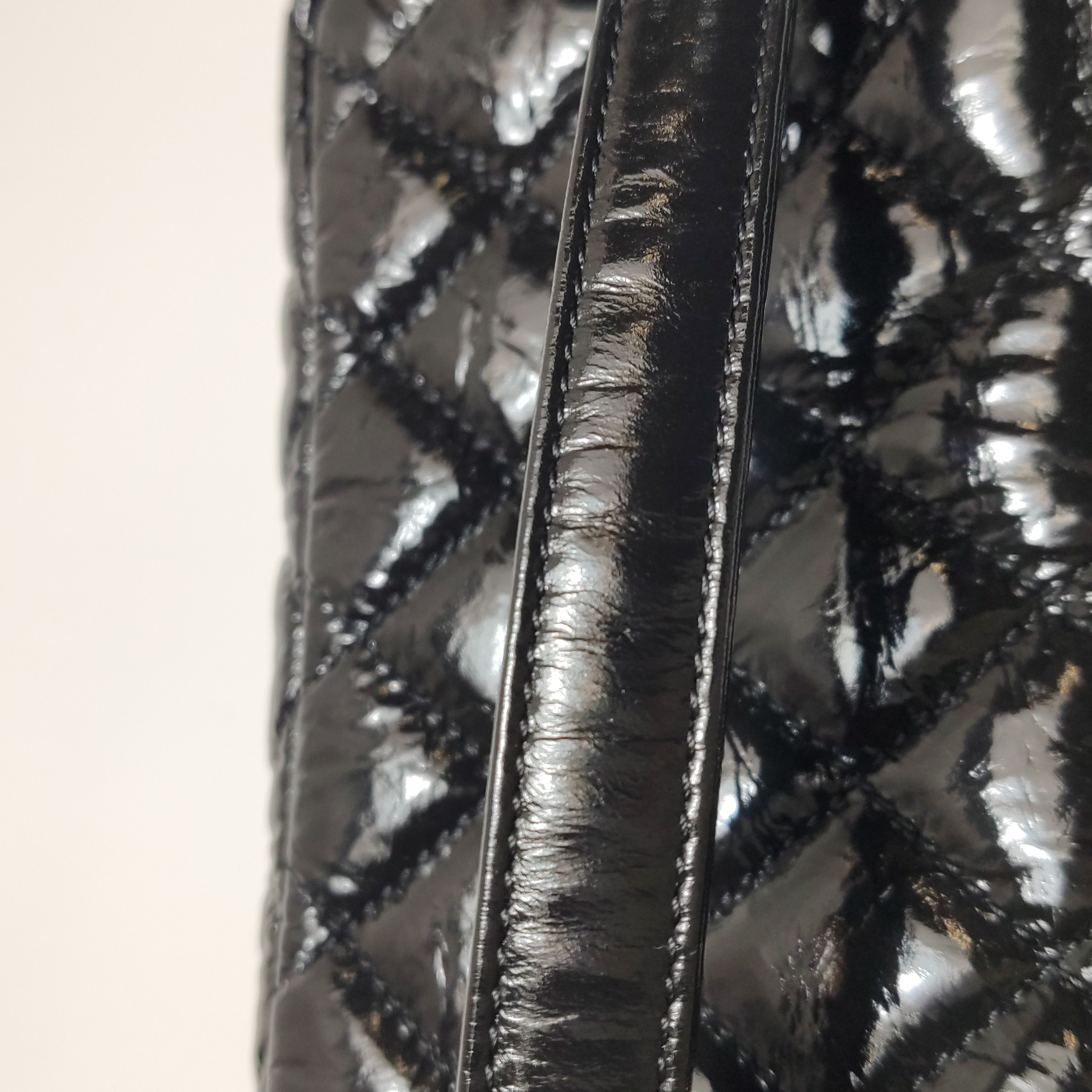 Chanel Gabrielle Matelassé Small Hobo Bag Shiny Black Shoulder Bag — photo 17 of 20