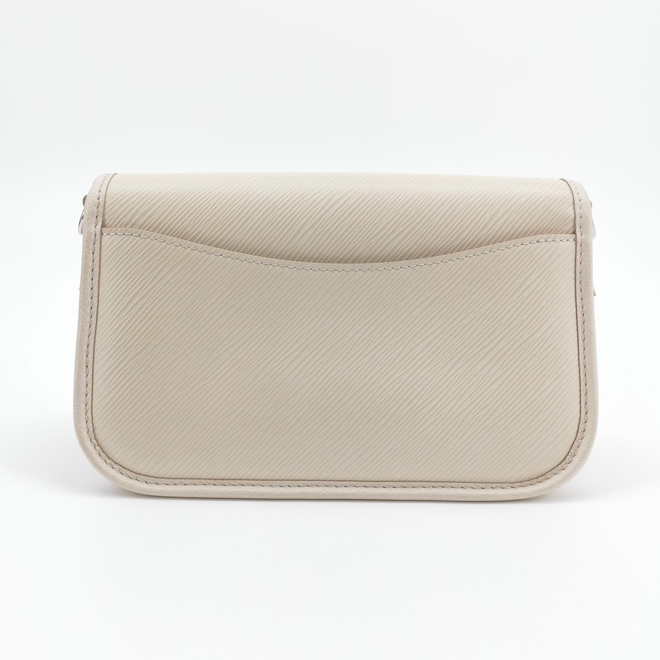 Louis Vuitton(LV) Buci Crossbody Bag Epi Leather — photo 5 of 12