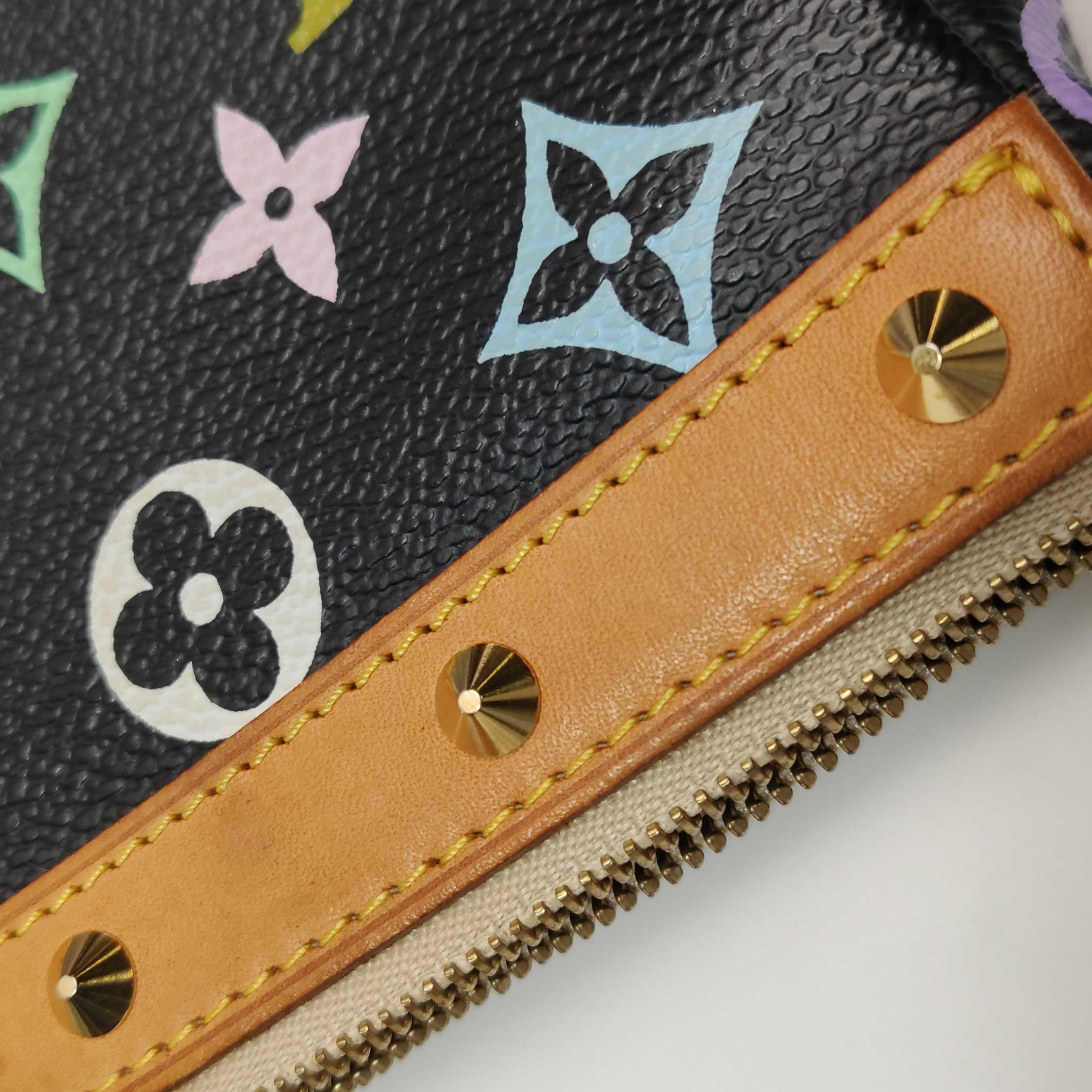 Louis Vuitton(LV) Pochette Accessoires Monogram Multicolor — photo 12 of 15