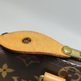 Louis Vuitton(LV) Speedy Handbag Monogram Canvas 25 — thumbnail 9