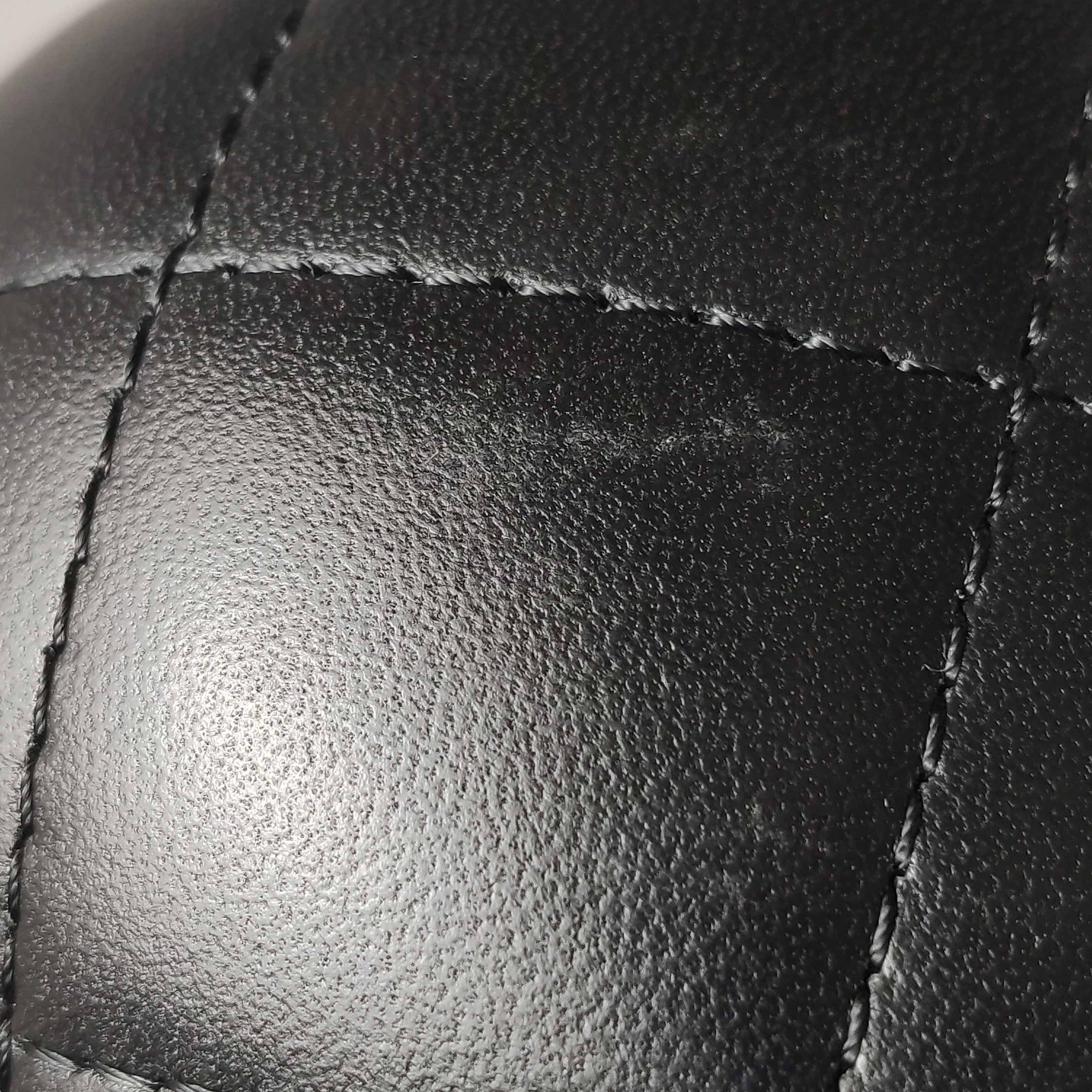 Chanel CC Bubble Top Handle Vanity Case with Chain Quilted Lambskin — photo 22 of 25