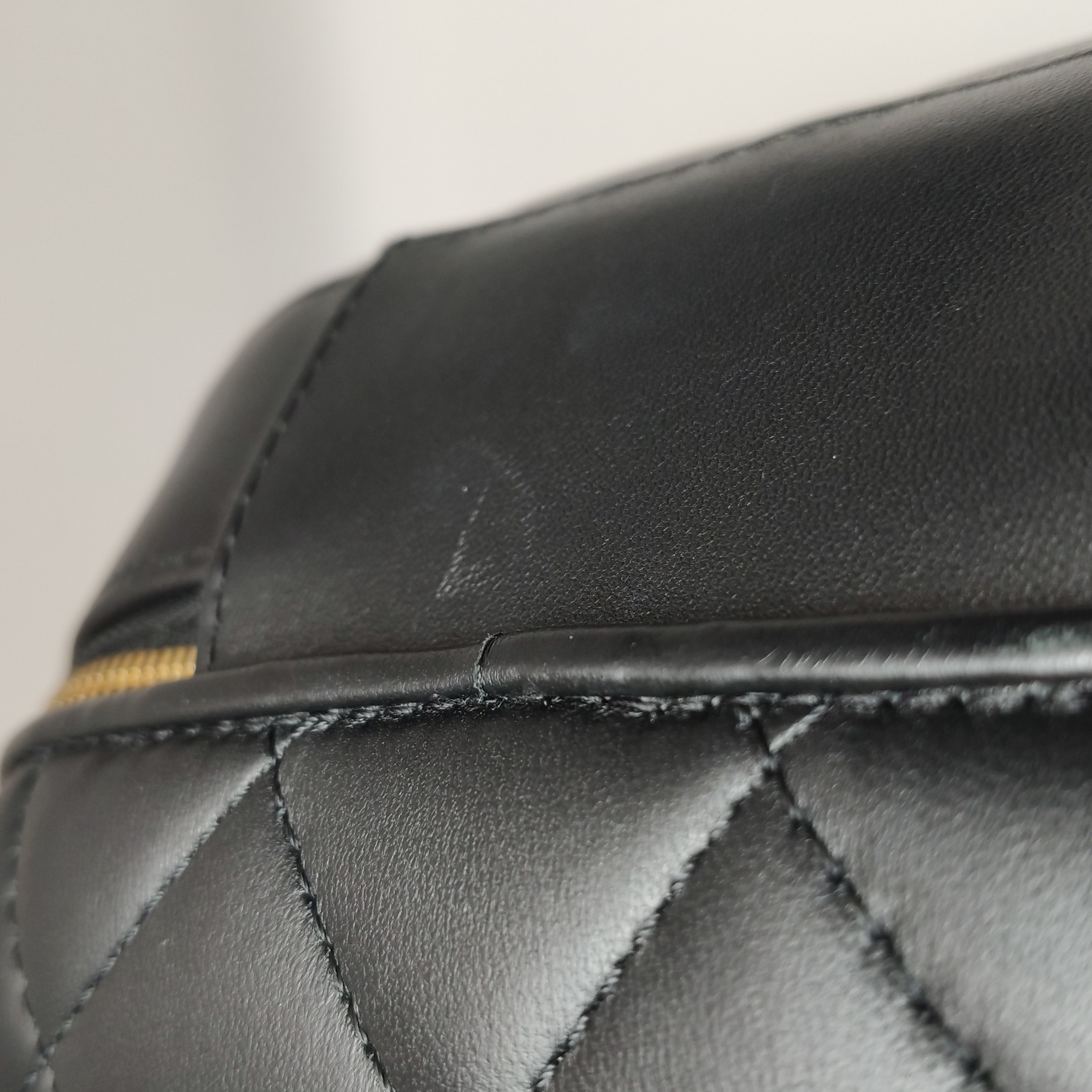 Chanel CC Bubble Top Handle Vanity Case with Chain Quilted Lambskin — photo 25 of 25