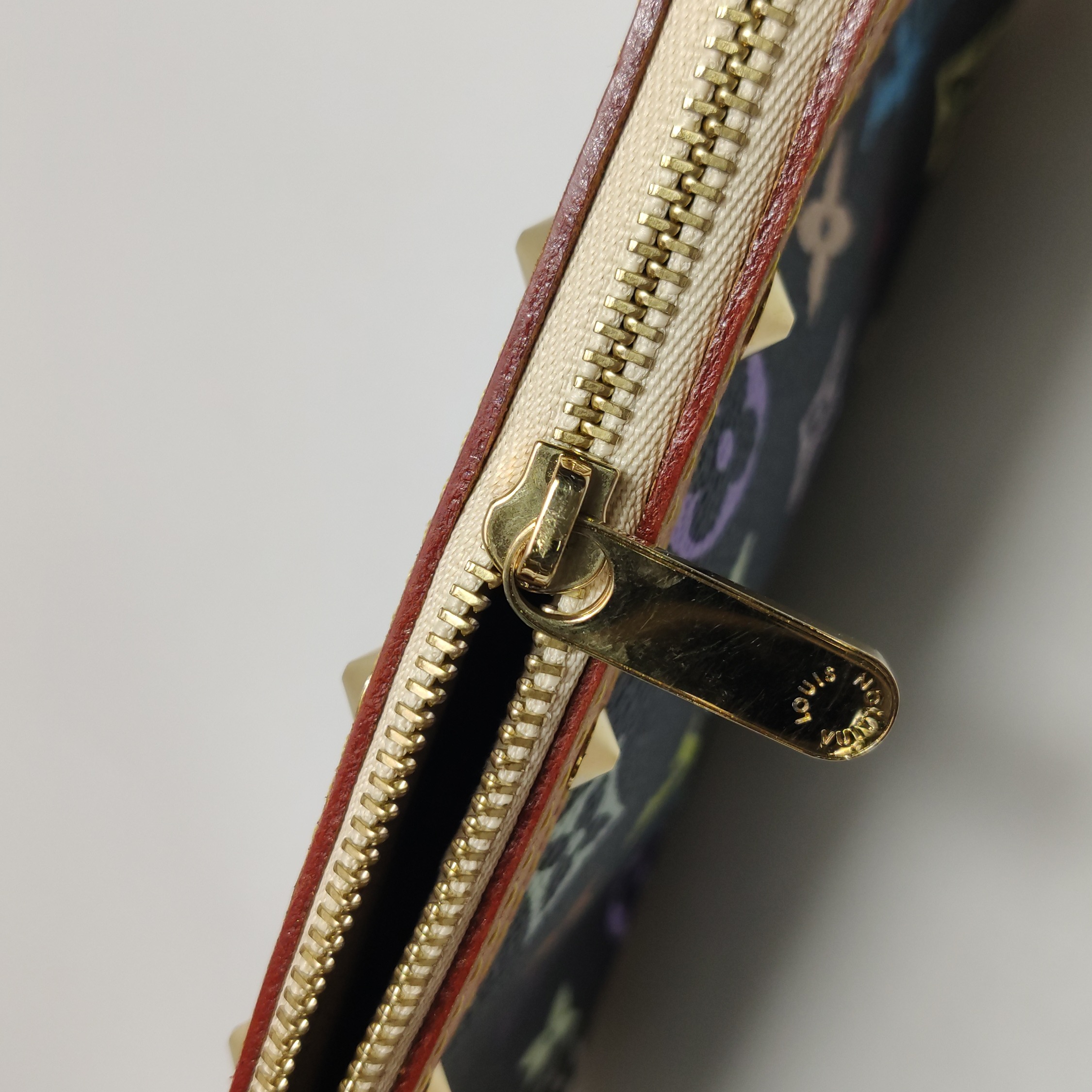Louis Vuitton(LV) Pochette Accessoires Monogram Multicolor — photo 9 of 14