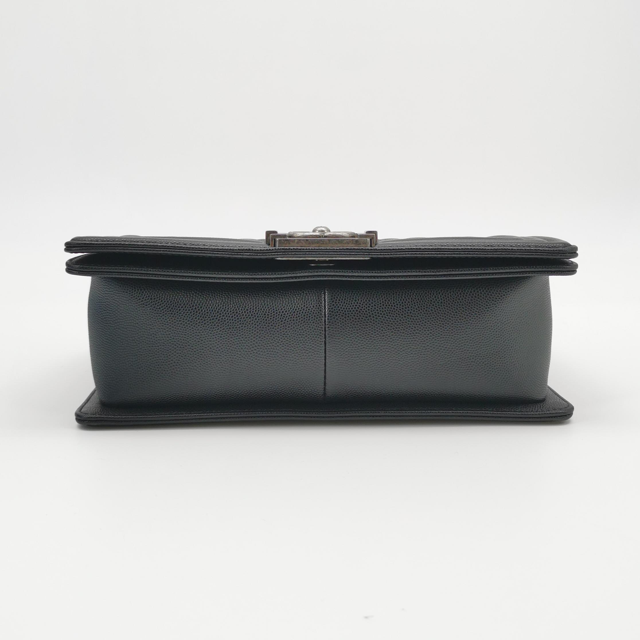 Chanel Boy Flap Bag Quilted Caviar Old Medium — photo 6 of 14