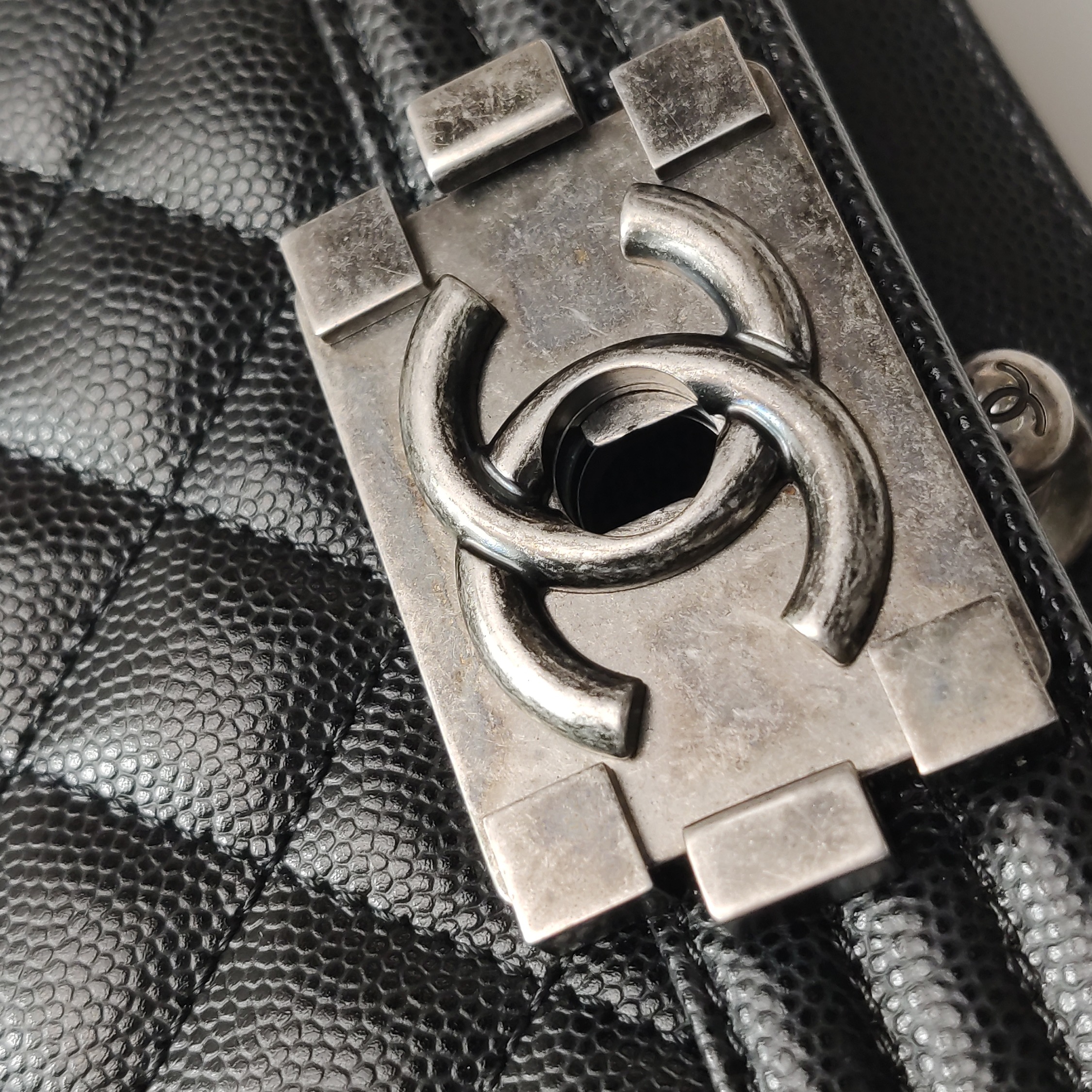 Chanel Boy Flap Bag Quilted Caviar Old Medium — photo 9 of 14