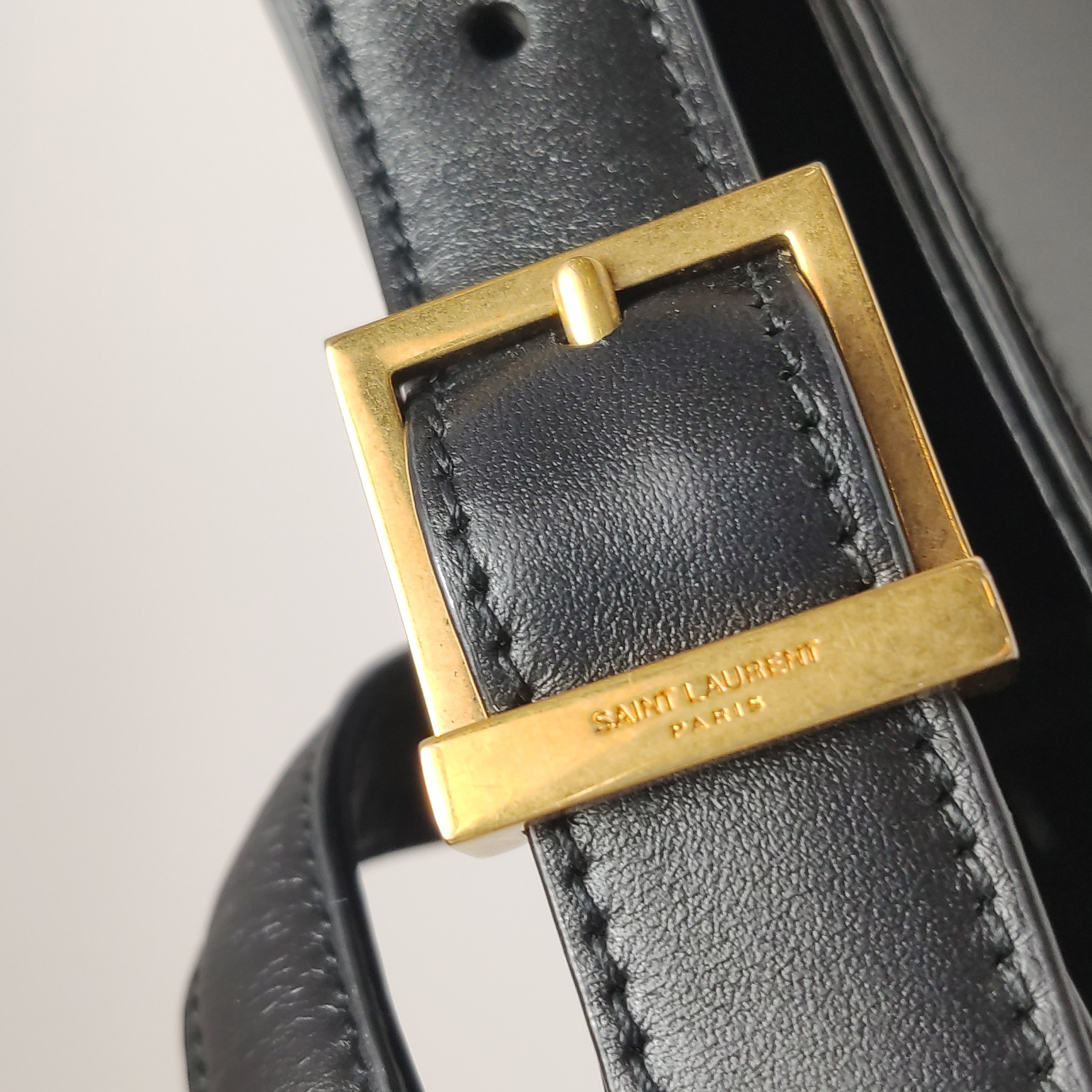 Saint Laurent(YSL) Le 5 a 7 Hobo Leather Small — photo 15 of 16