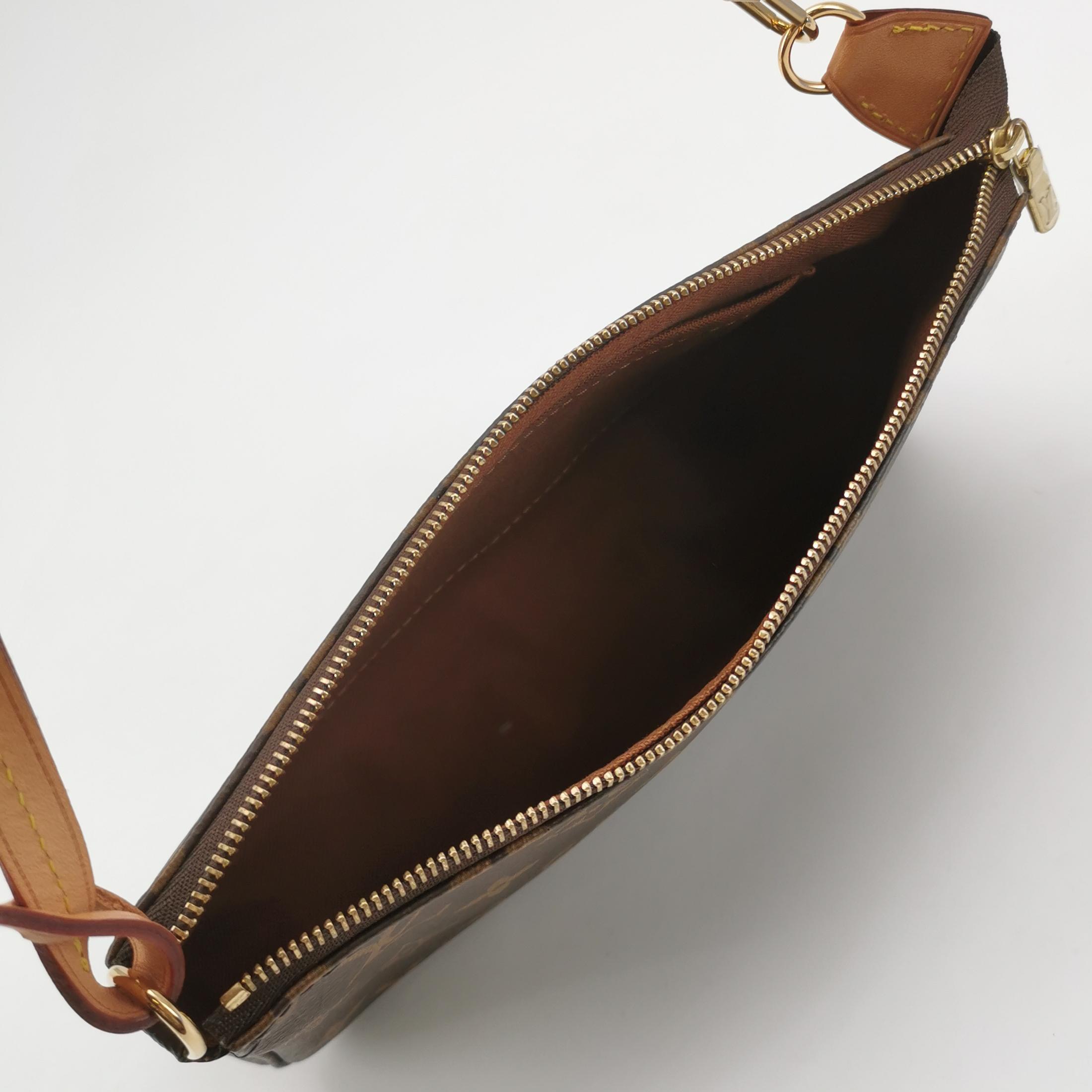 Louis Vuitton(LV) Pochette Accessoires NM Monogram Canvas — photo 7 of 13