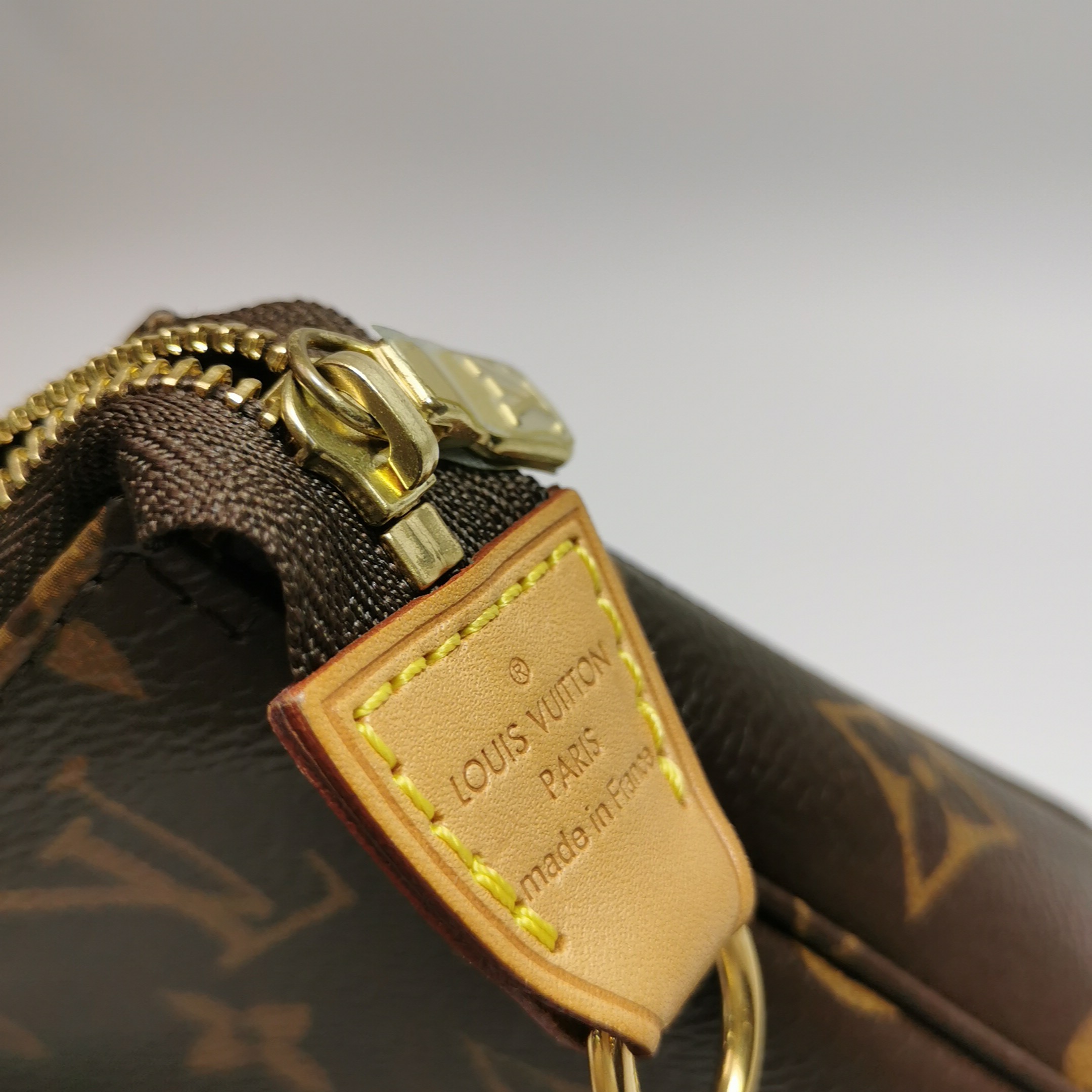 Louis Vuitton(LV) Pochette Accessoires NM Monogram Canvas — photo 9 of 13