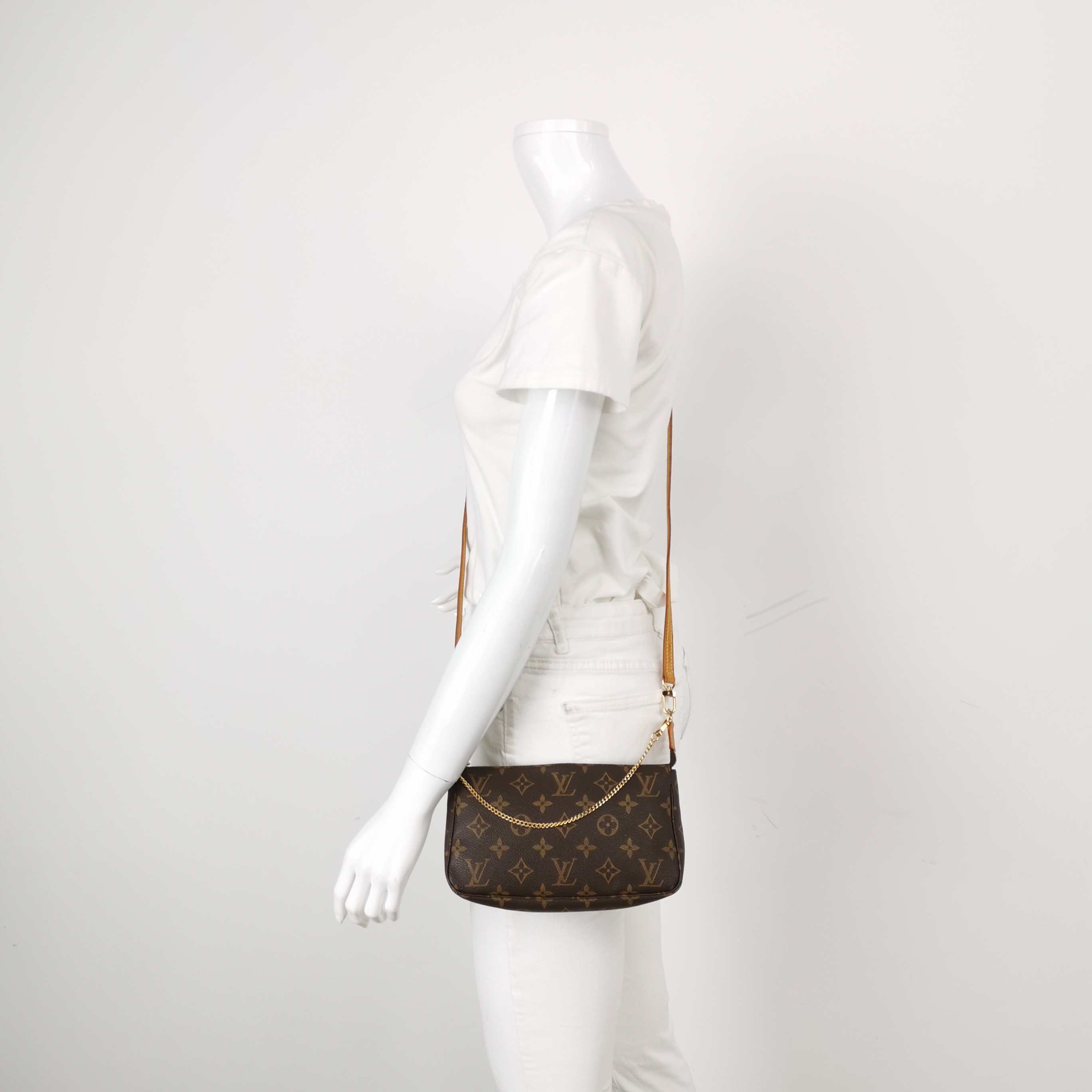 Louis Vuitton(LV) Pochette Accessoires NM Monogram Canvas — alternate view