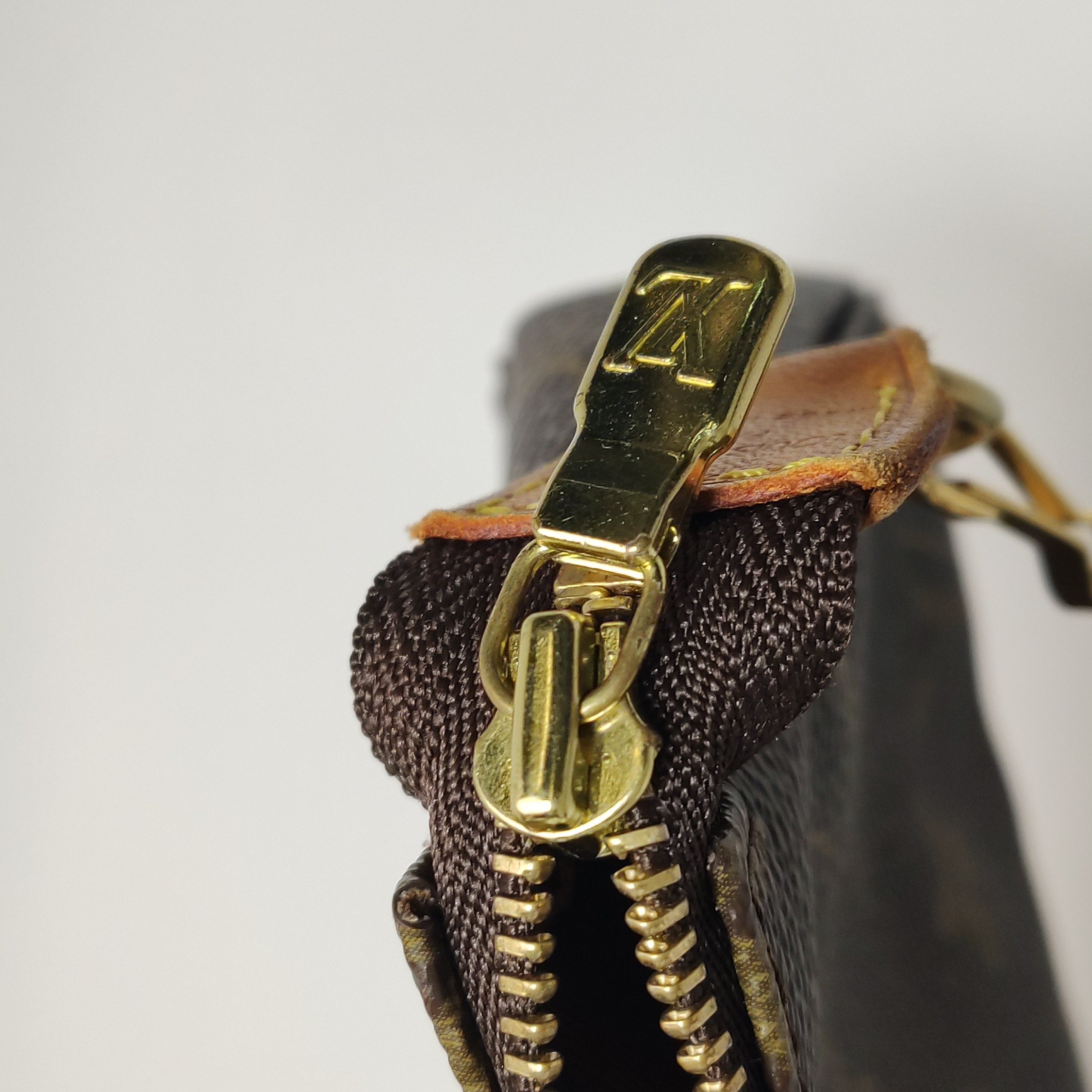 Louis Vuitton(LV) Pochette Accessoires NM Monogram Canvas — photo 9 of 13